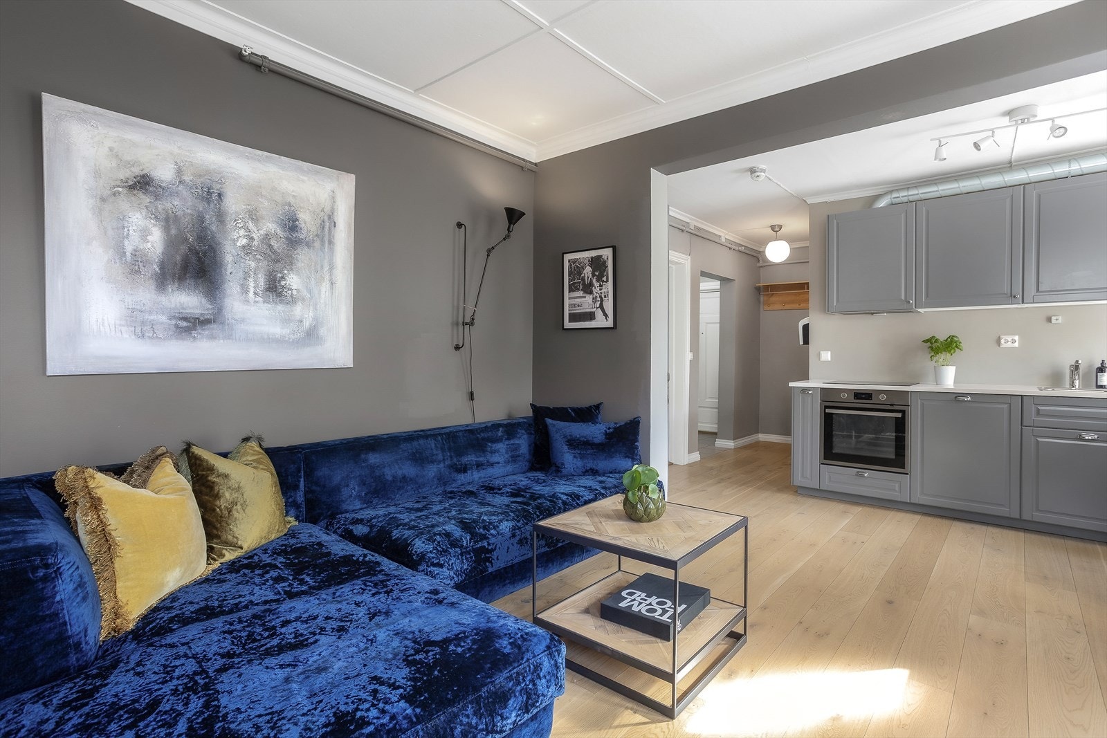 Moderne og gjennomtenktfargebruk i varierte toner gir flott helhetspreg Galleribilde