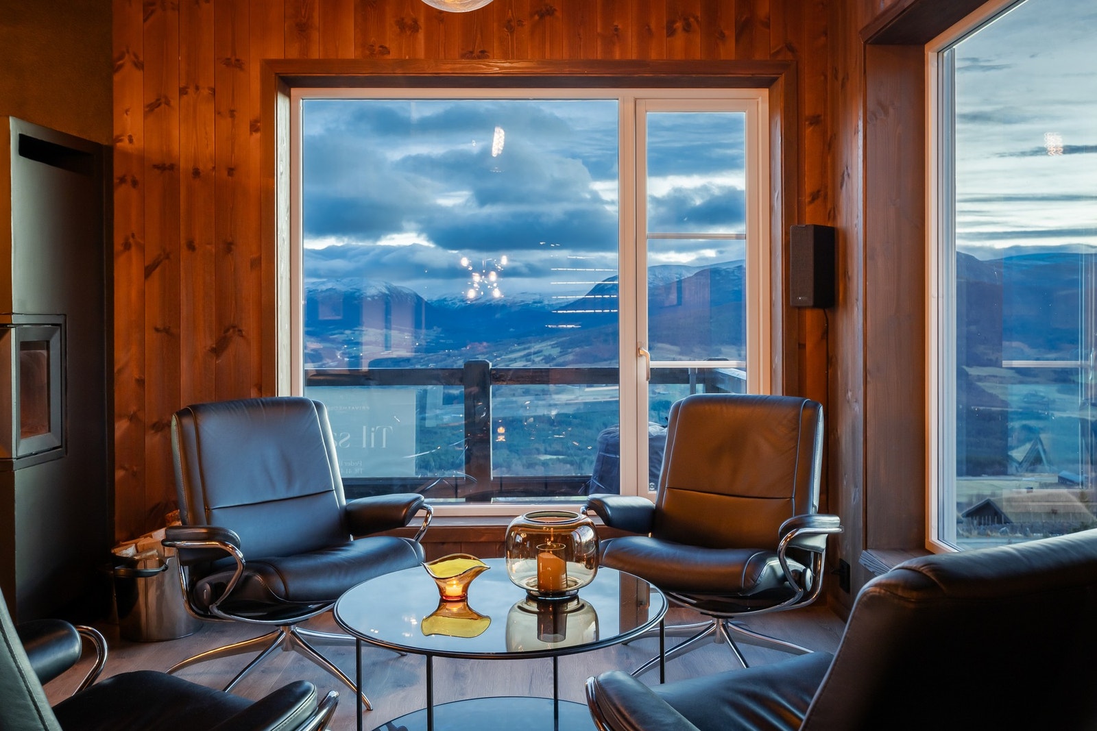 Vinduene gir en følelse av å være tett på naturen - uansett årstid.