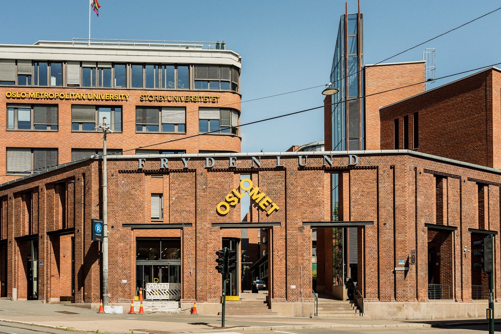 Stedet passer utmerket for studenter, og fra leiligheten er det gangavstand til Blindern og OsloMet. Galleribilde