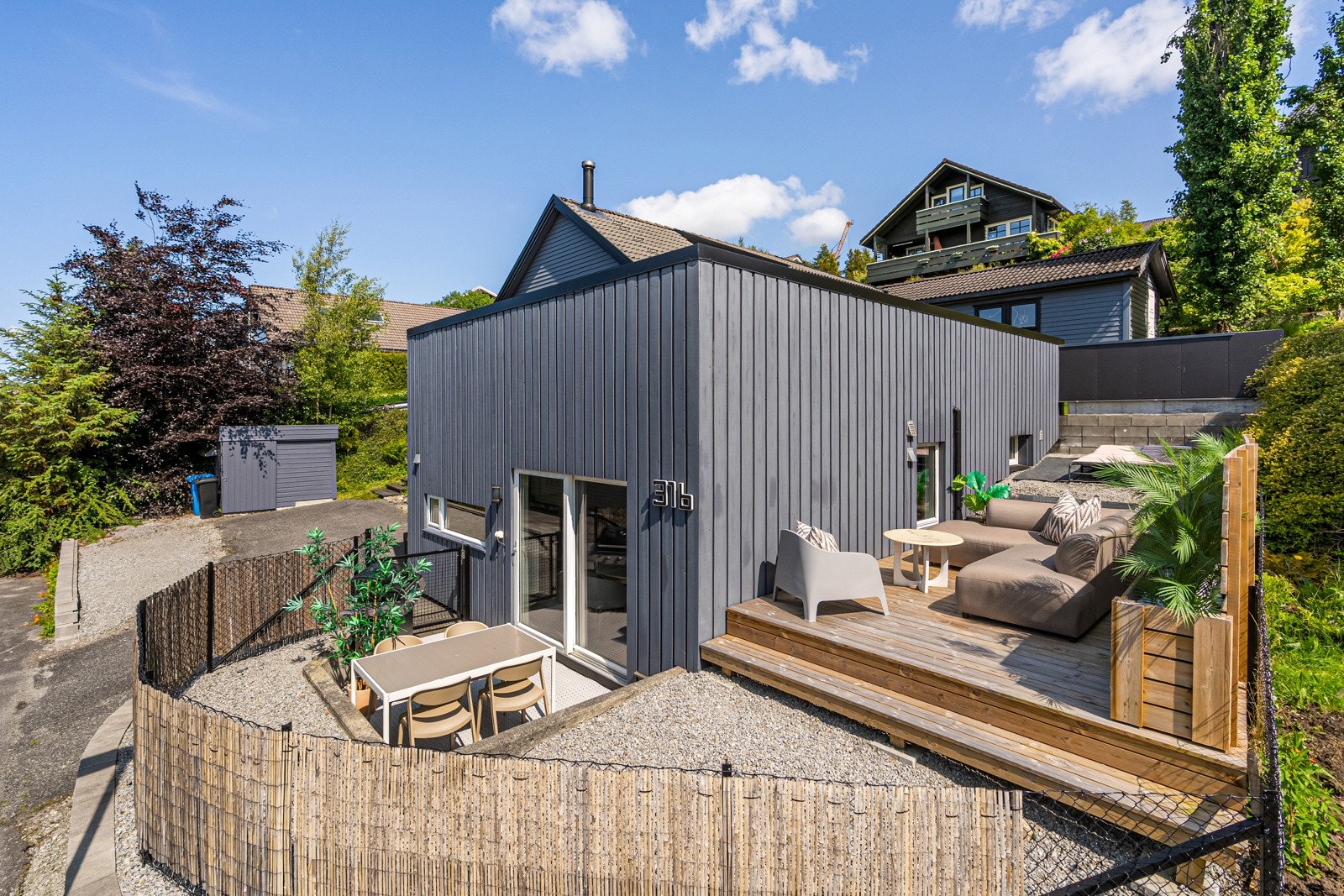 Boligen er oppusset med delikate og kvalitetsrike valg. Her er det tydelig at eieren har lagt sjelen ned i detaljer. Galleribilde