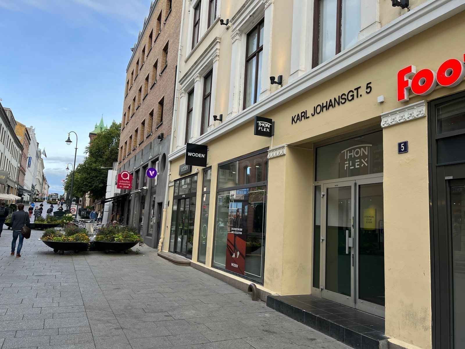 Eiendommen ligger flott til i Karl Johans gate Galleribilde