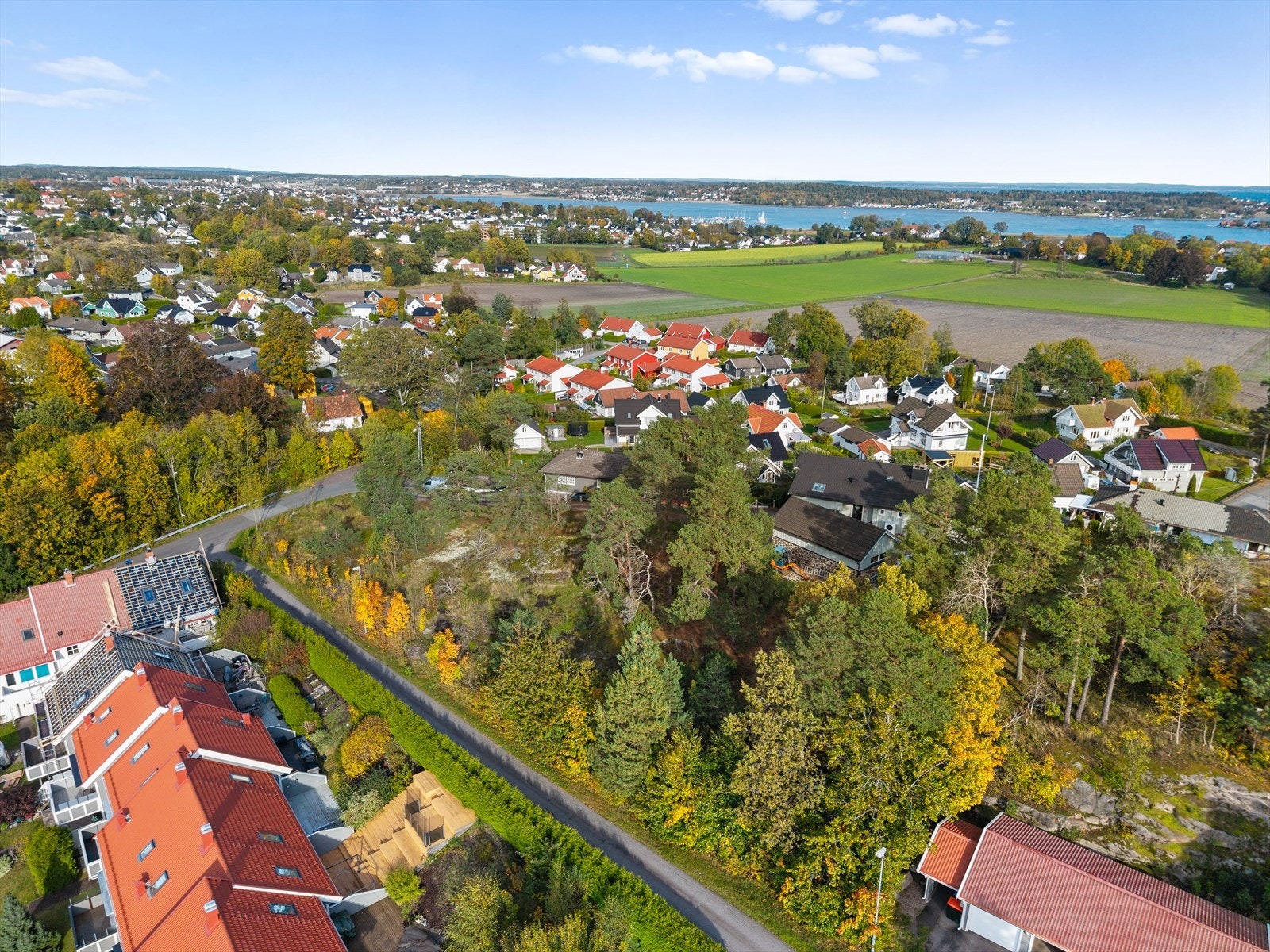 Velkommen til Røsselgata 37, tomten presenteres av Aktiv Eiendomsmegling v/ Tea Wærland Foto: Paul Thürmer Galleribilde