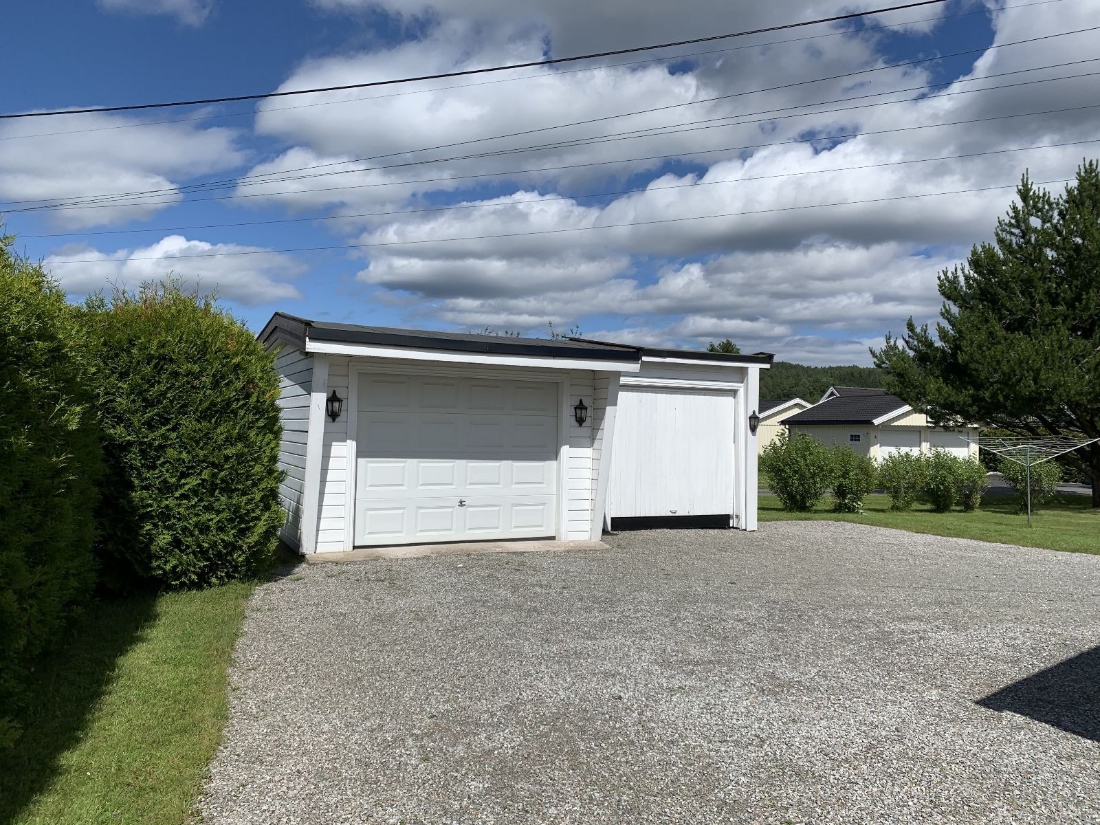 2 garasjer Galleribilde