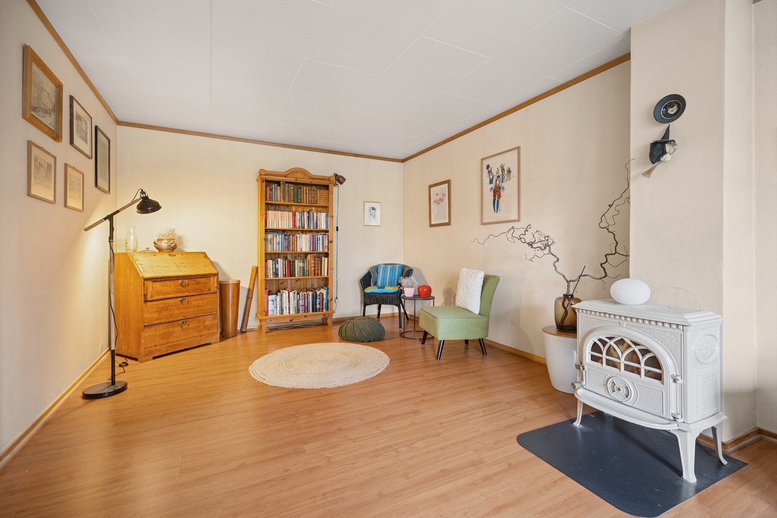 Her finner du en fin peisovn som gir både varme og stemning på kjølige dager. Galleribilde