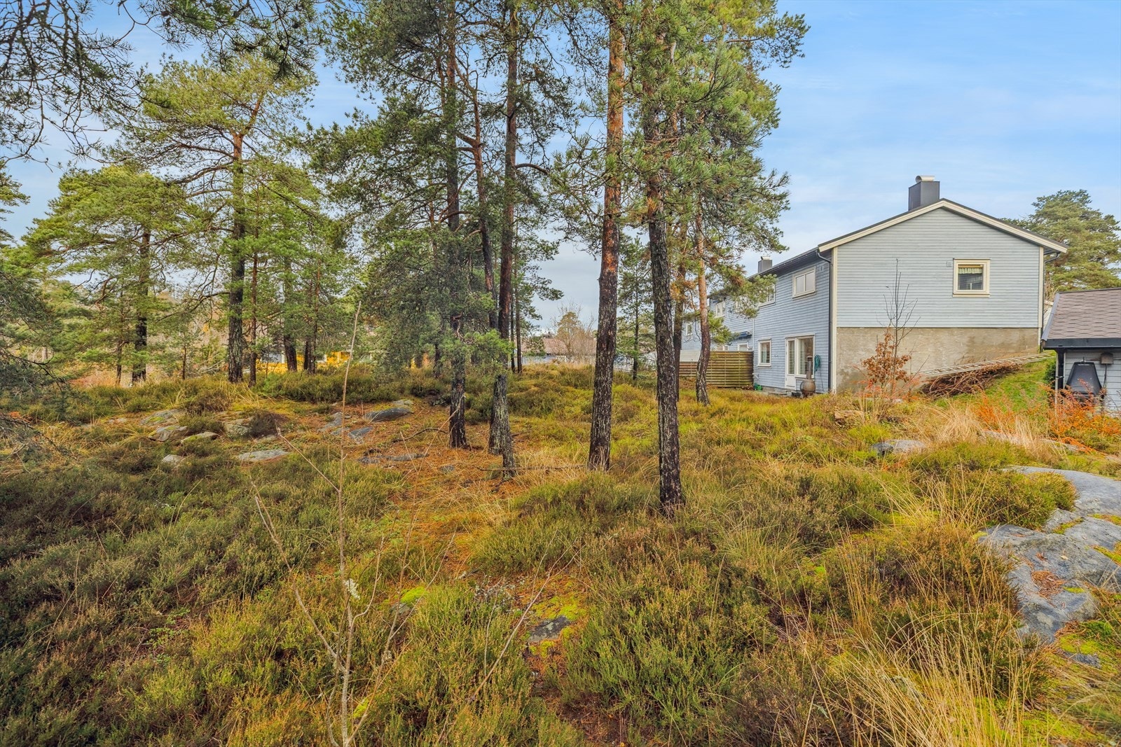 Enderekkehus over to plan beliggende fint til innerst i rolig blindgate Galleribilde