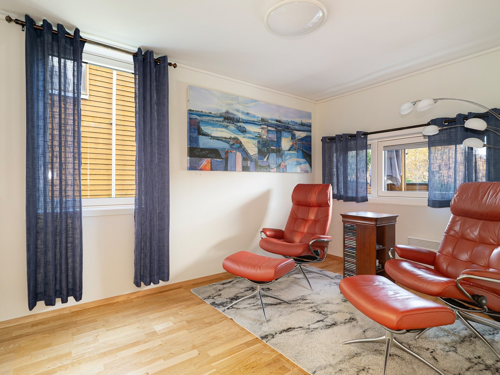 Dette soverommet brukes som ekstra oppholdsrom Galleribilde