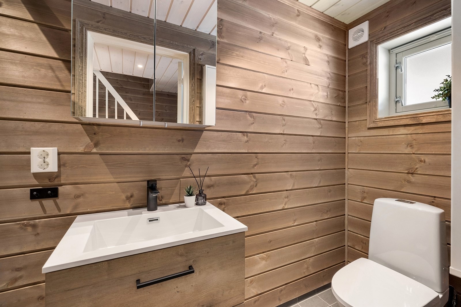 Her er det også gulvvarme og mekanisk avtrekk Galleribilde