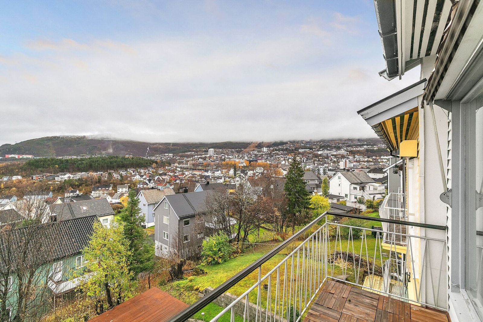 Utgang fra stue til balkong Galleribilde