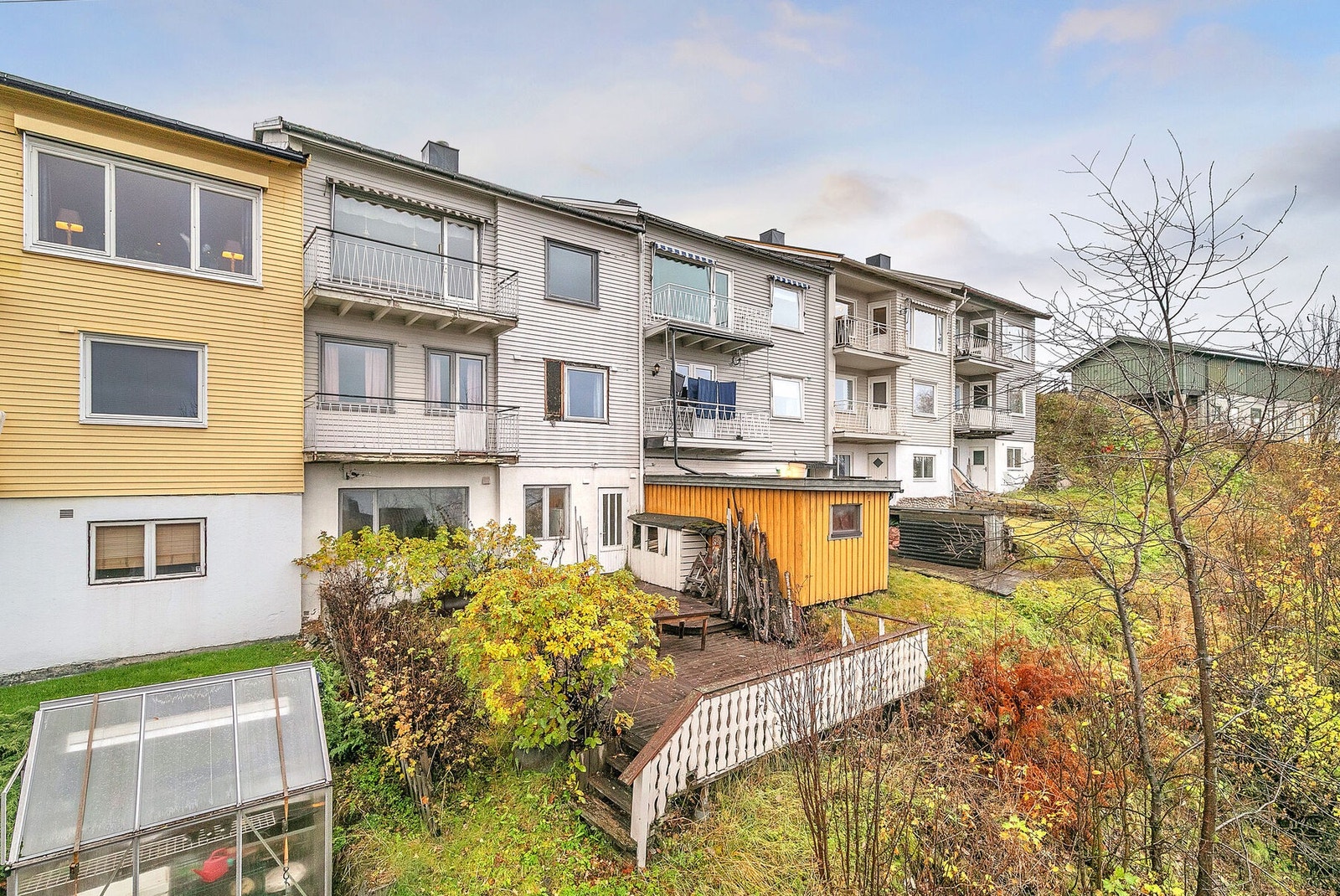 Terrasse på boligens bakside Galleribilde