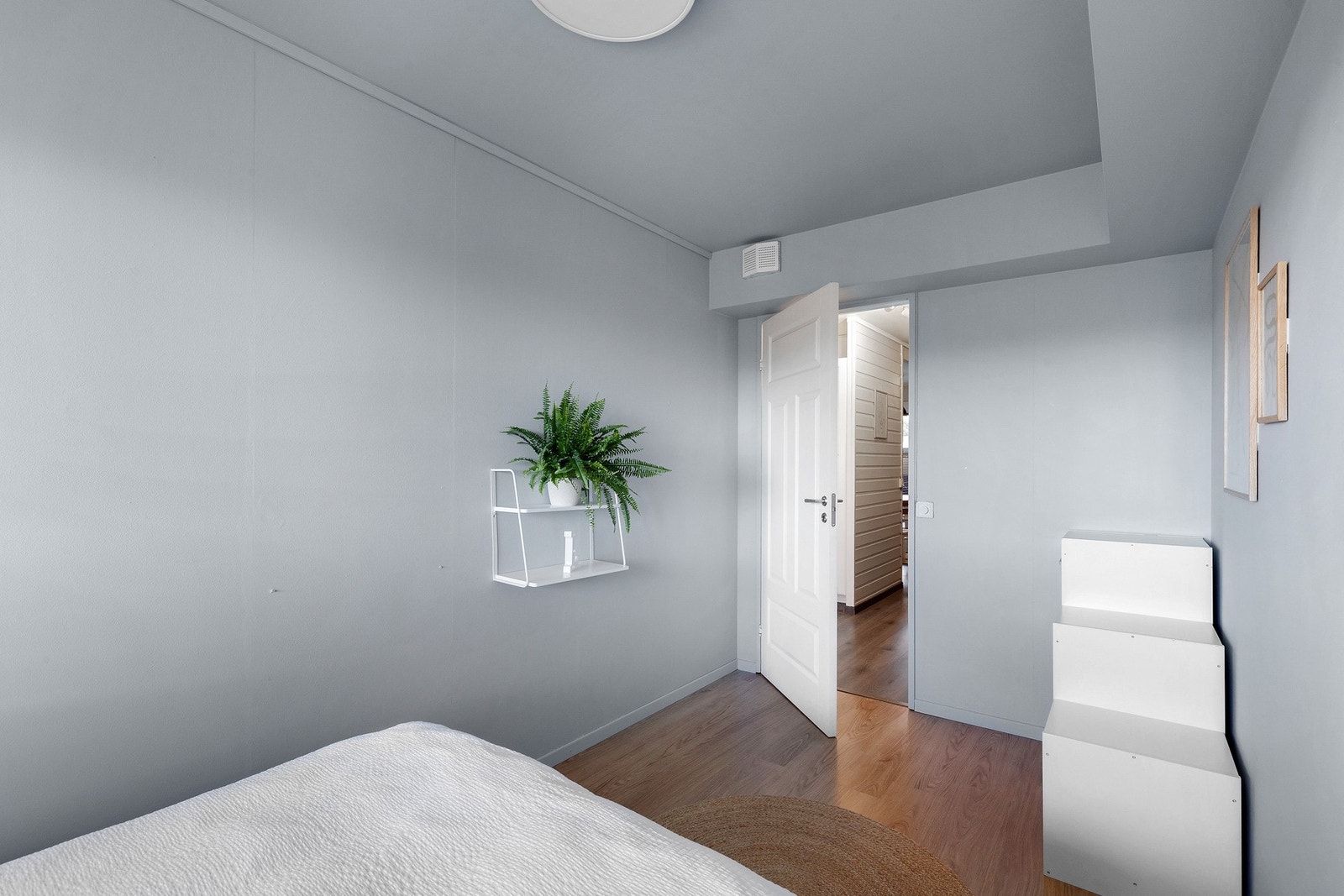 Begge soverommene er på østsiden og oppleves som lune. Galleribilde