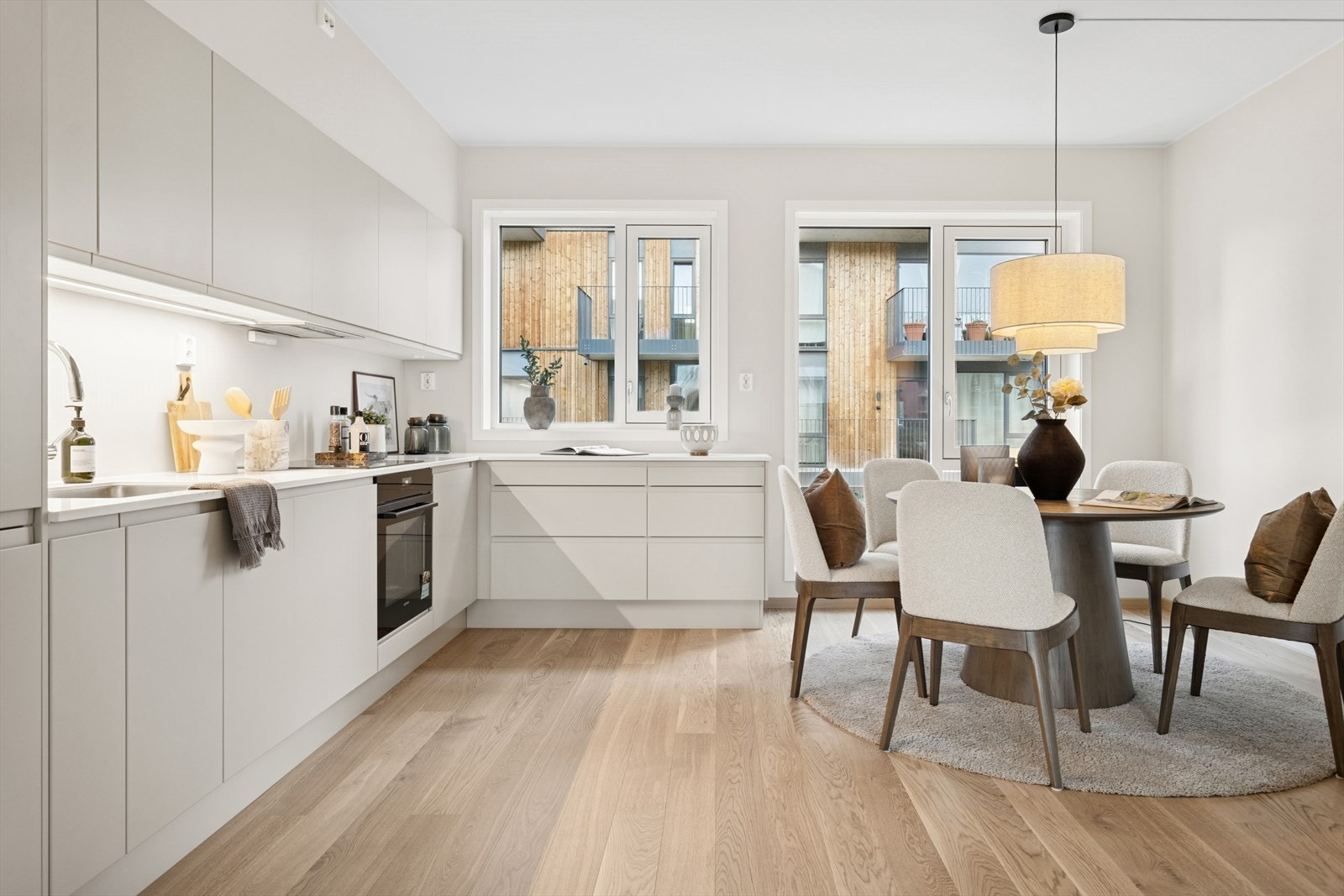 Moderne kjøkken fra Sigdal, type Horisont - Korn, med integrerte hvitevarer fra Siemens Galleribilde