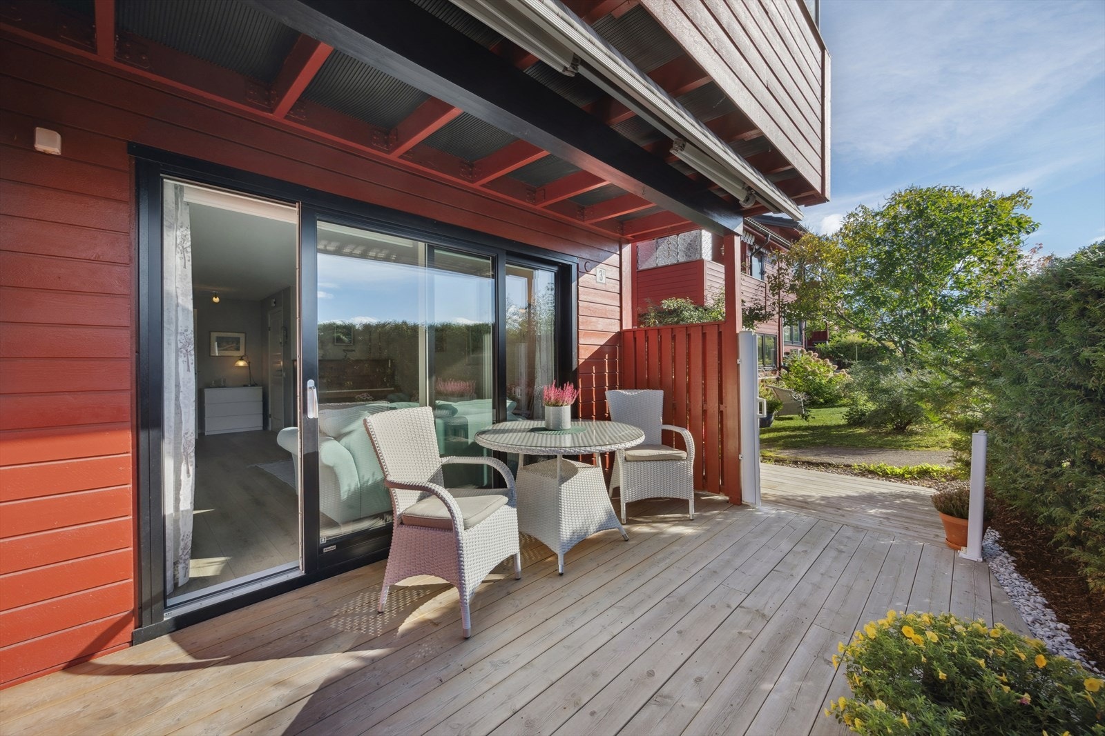 God plass til sittegruppe, grill m.m. Galleribilde