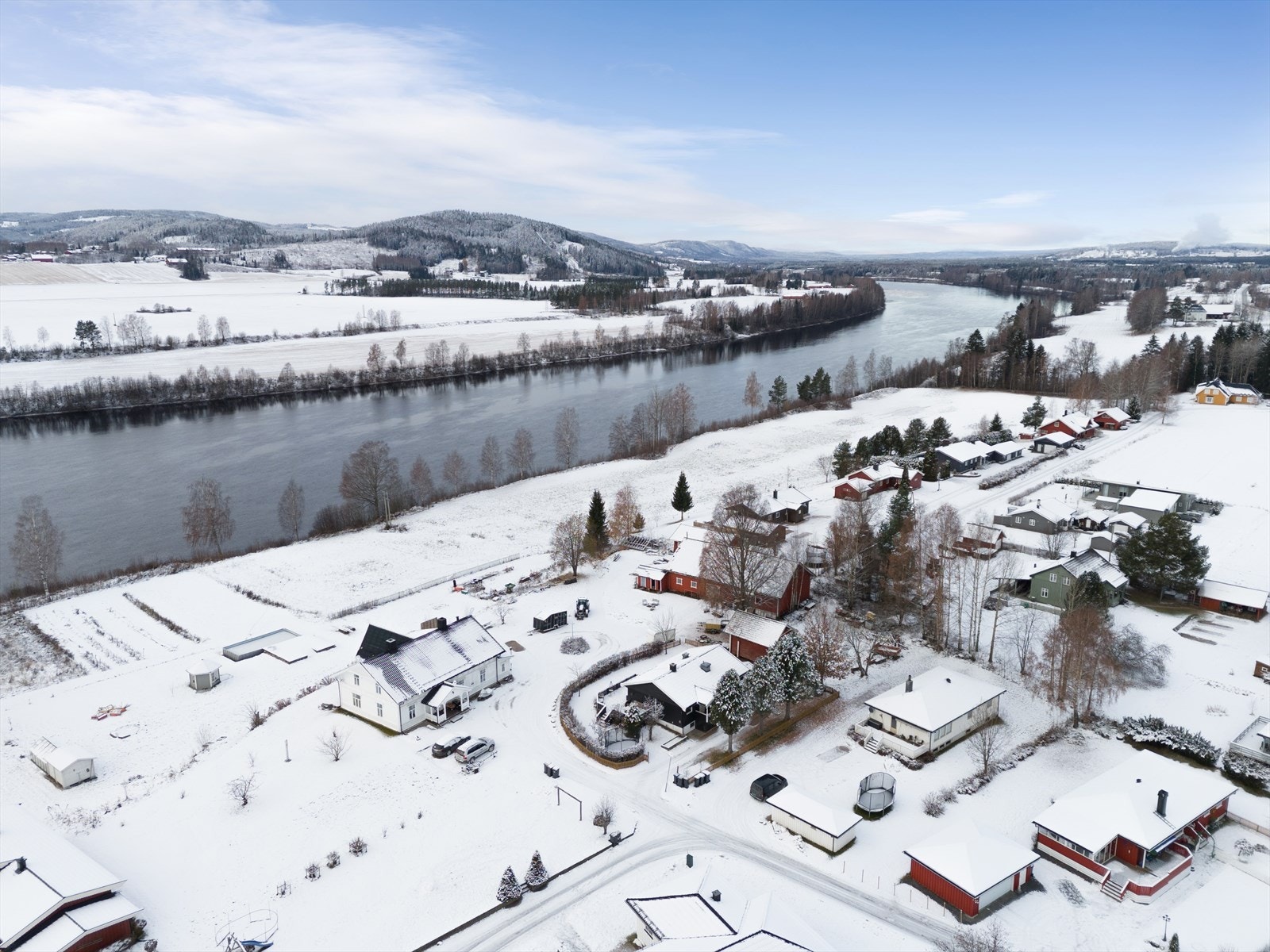 Langs Glomma er det også tilrettelagt med flere fine badeplasser. Galleribilde
