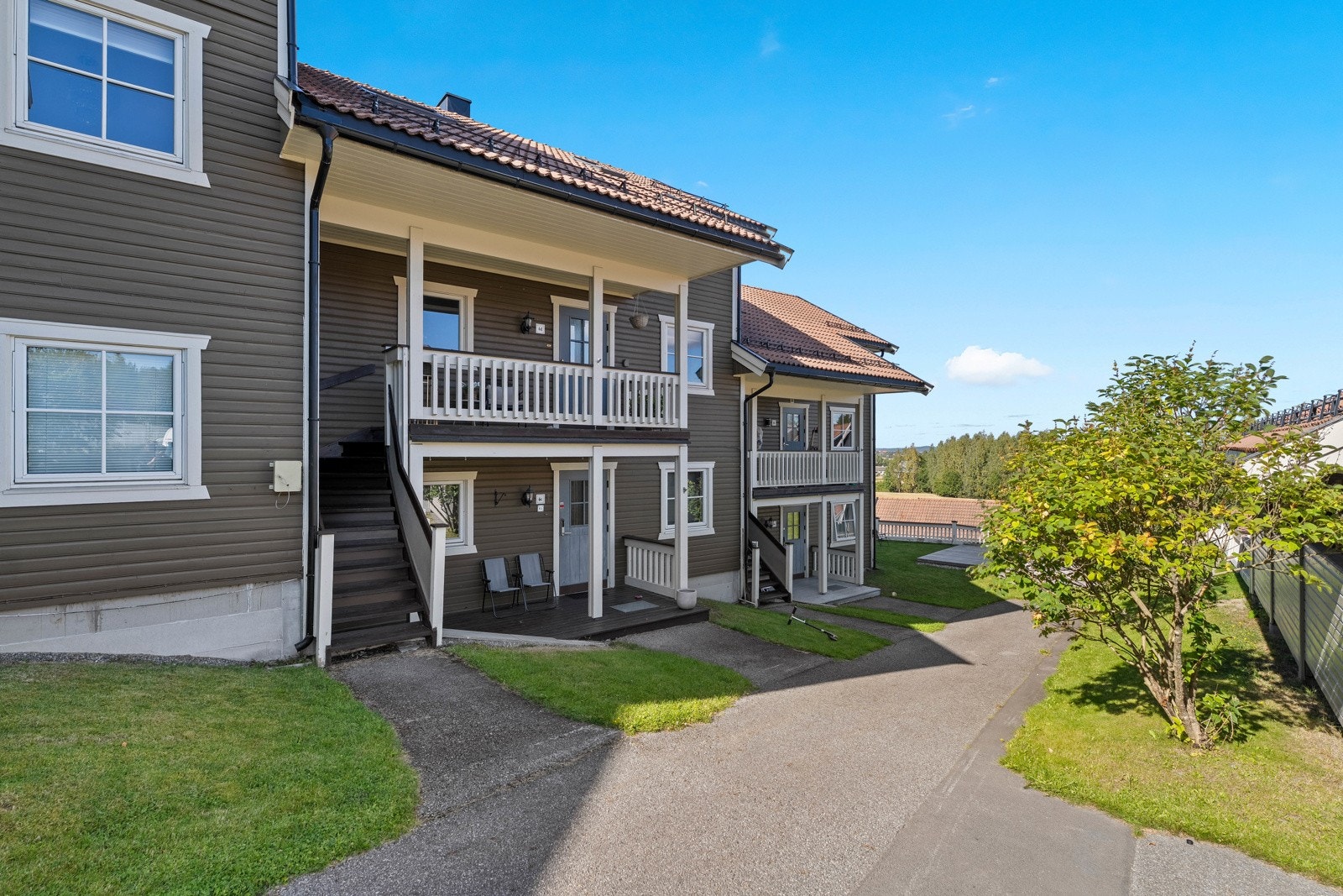 Kjell Olav Bårdseng viser deg denne flotte boligen i Piggsoppveien 6D! Galleribilde