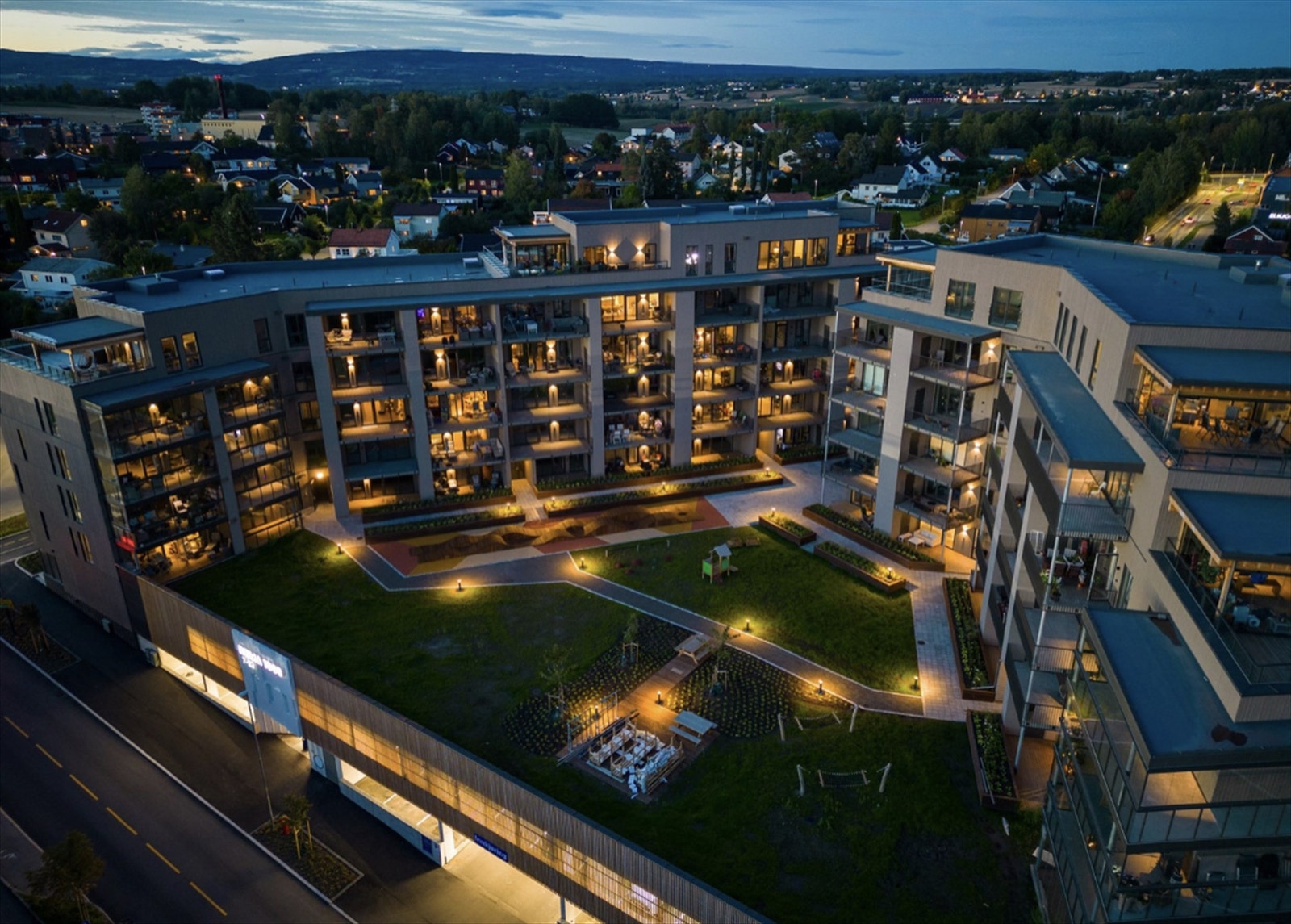 Velkommen til Vangsvegen 163A og Kastanjen! Galleribilde