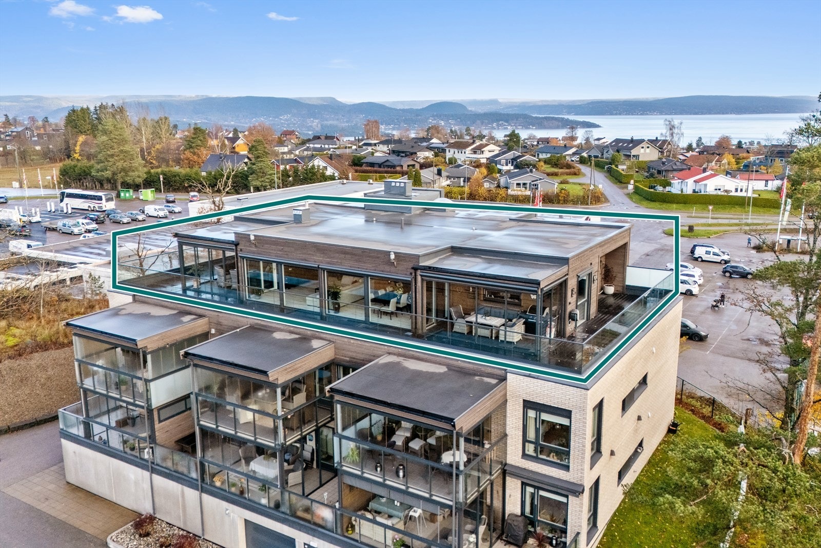 DNB Eiendom v/ Eskil Hansen Horten presenterer Hvittingfossveien 121 - en sjelden mulighet med attraktiv beliggenhet, under én time fra Oslo! Galleribilde