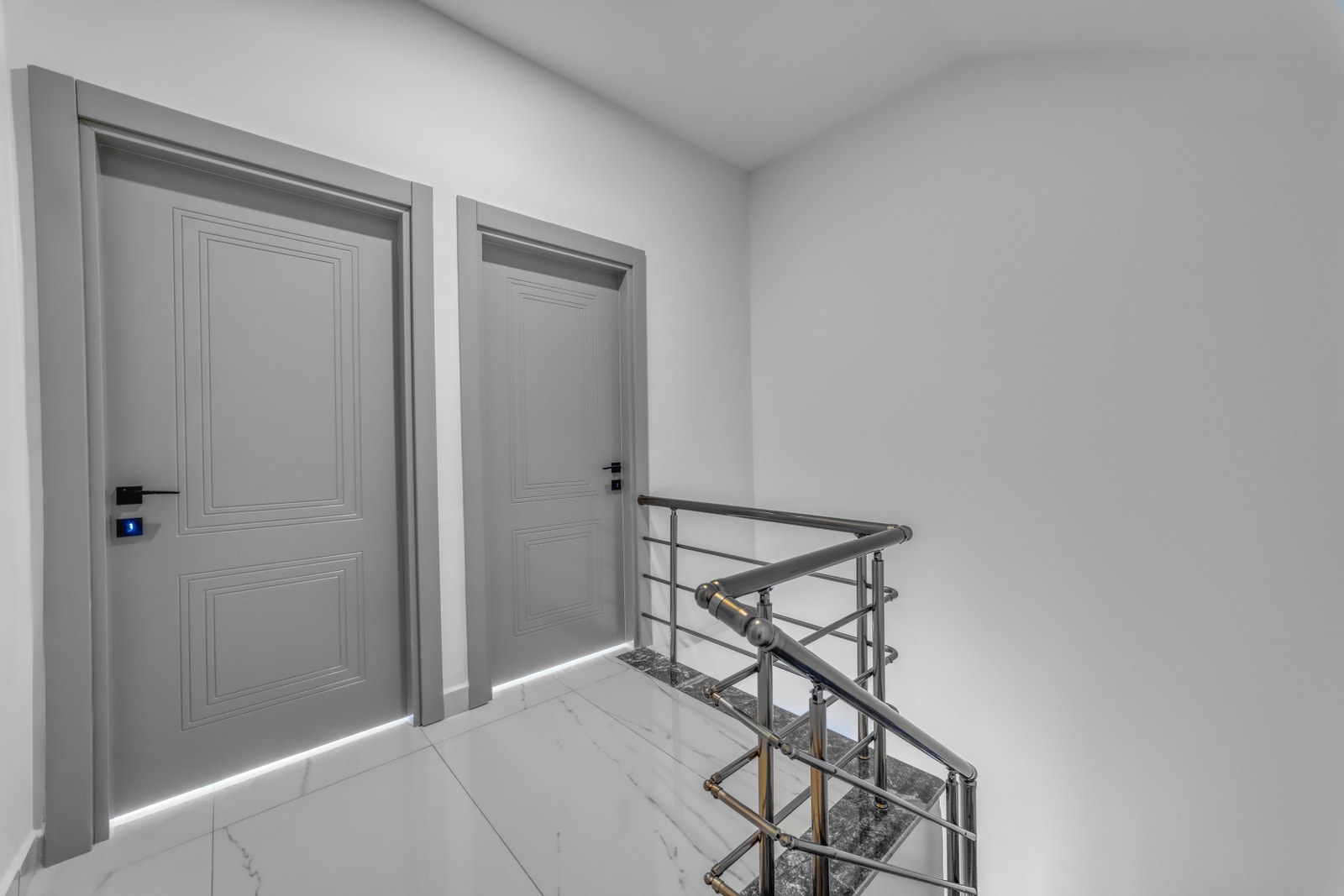 2nd floor corridor Galleribilde