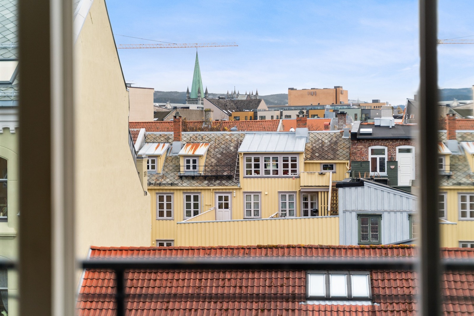 Her kan man bl.a. se helt til Nidarosdomen i det fjerne. Galleribilde