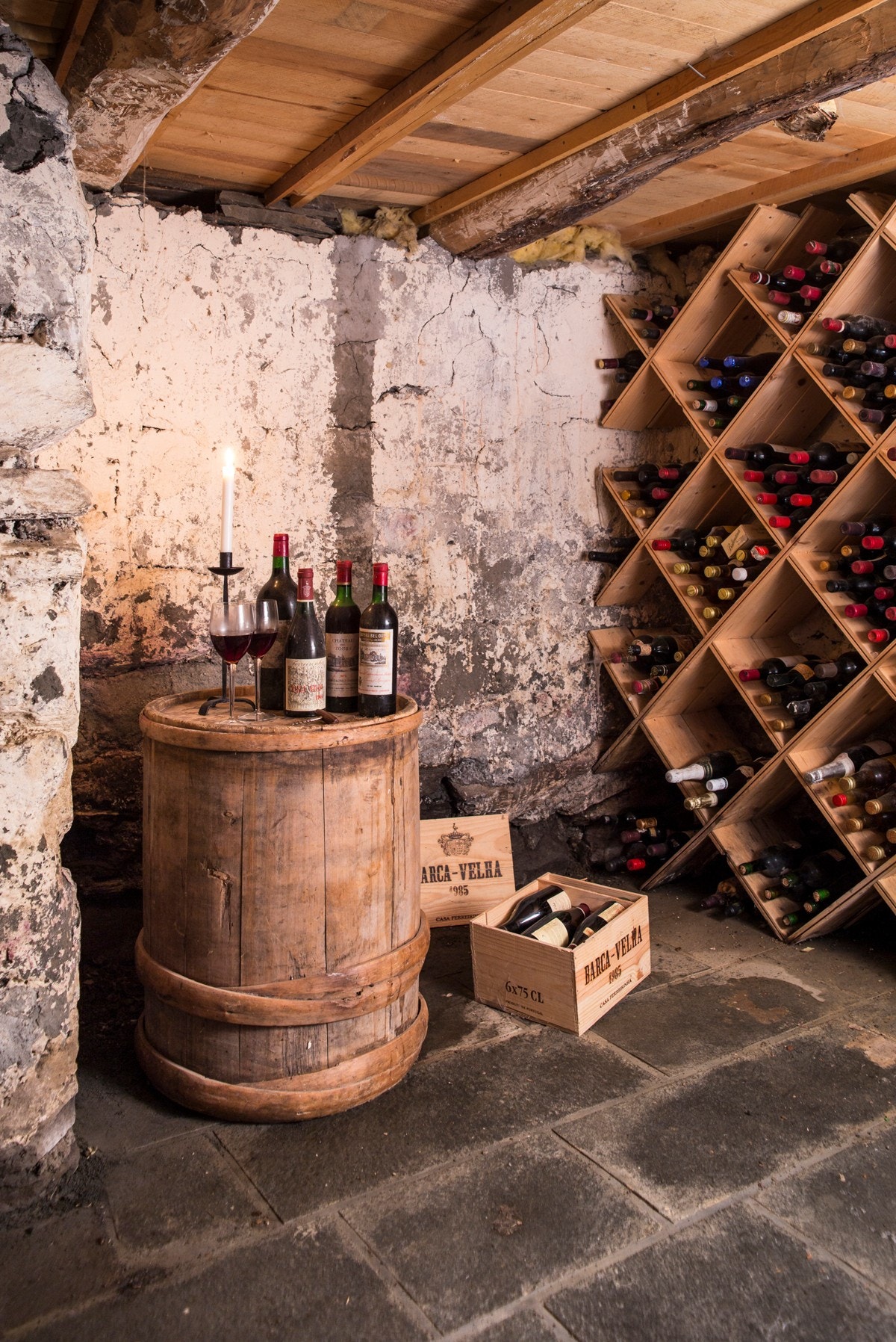 Sjarmerende vinkjeller med god temperatur og lagringsplass. Galleribilde