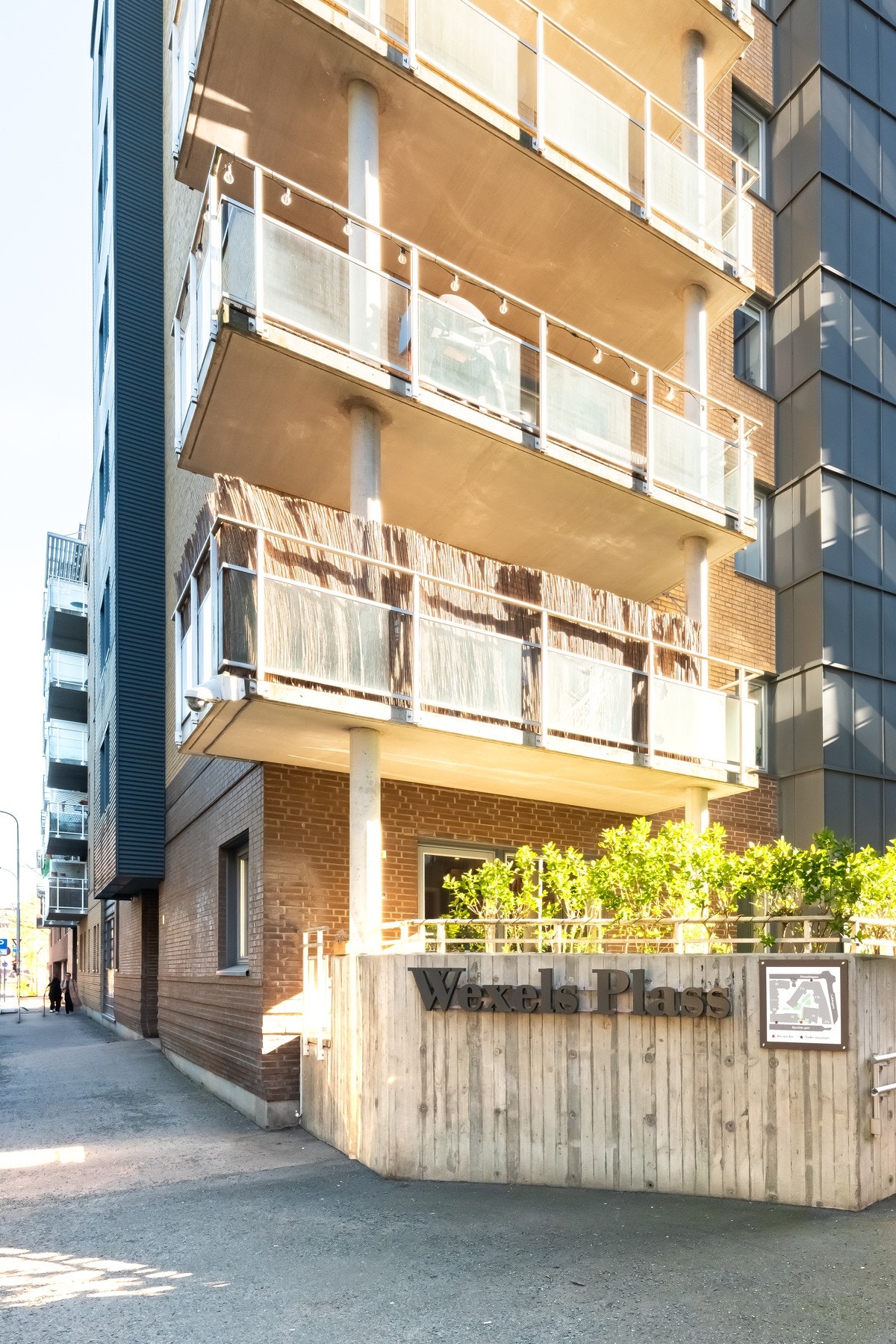 Wexels plass finner du i nedre del av Grünerløkka, og området fungerer som et spennende knutepunkt med gåavstand til flere ulike bydeler Galleribilde