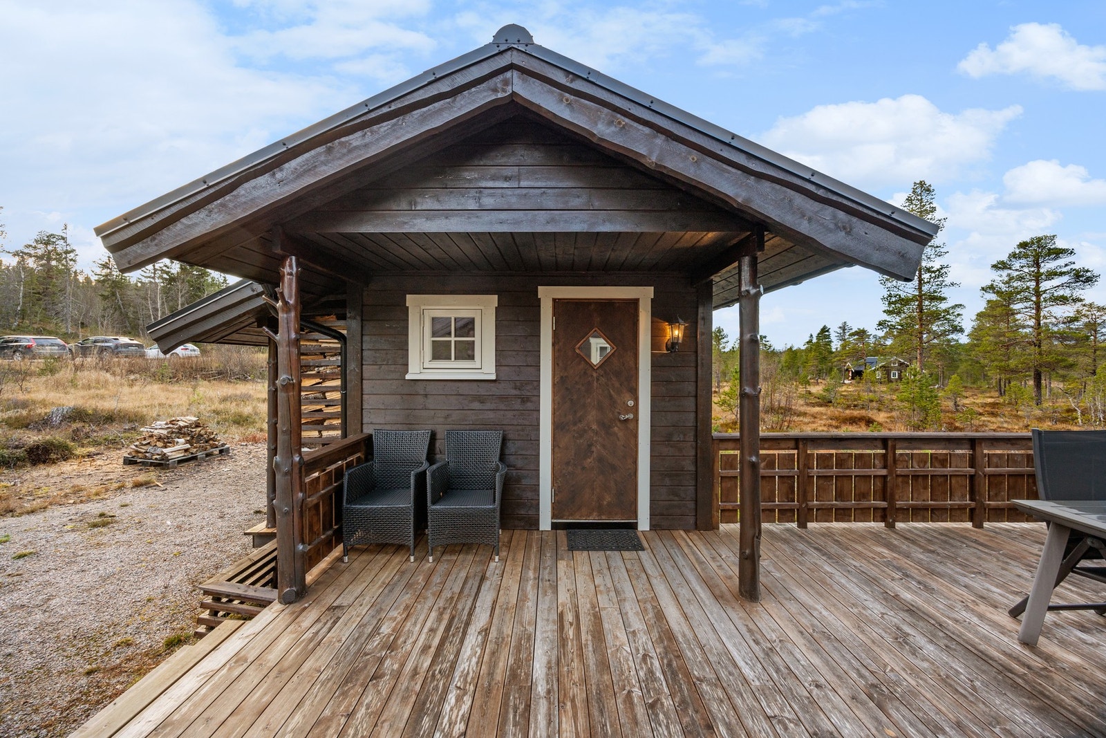 Uthus - 12 kvm. Innredet med bod og utedo Galleribilde