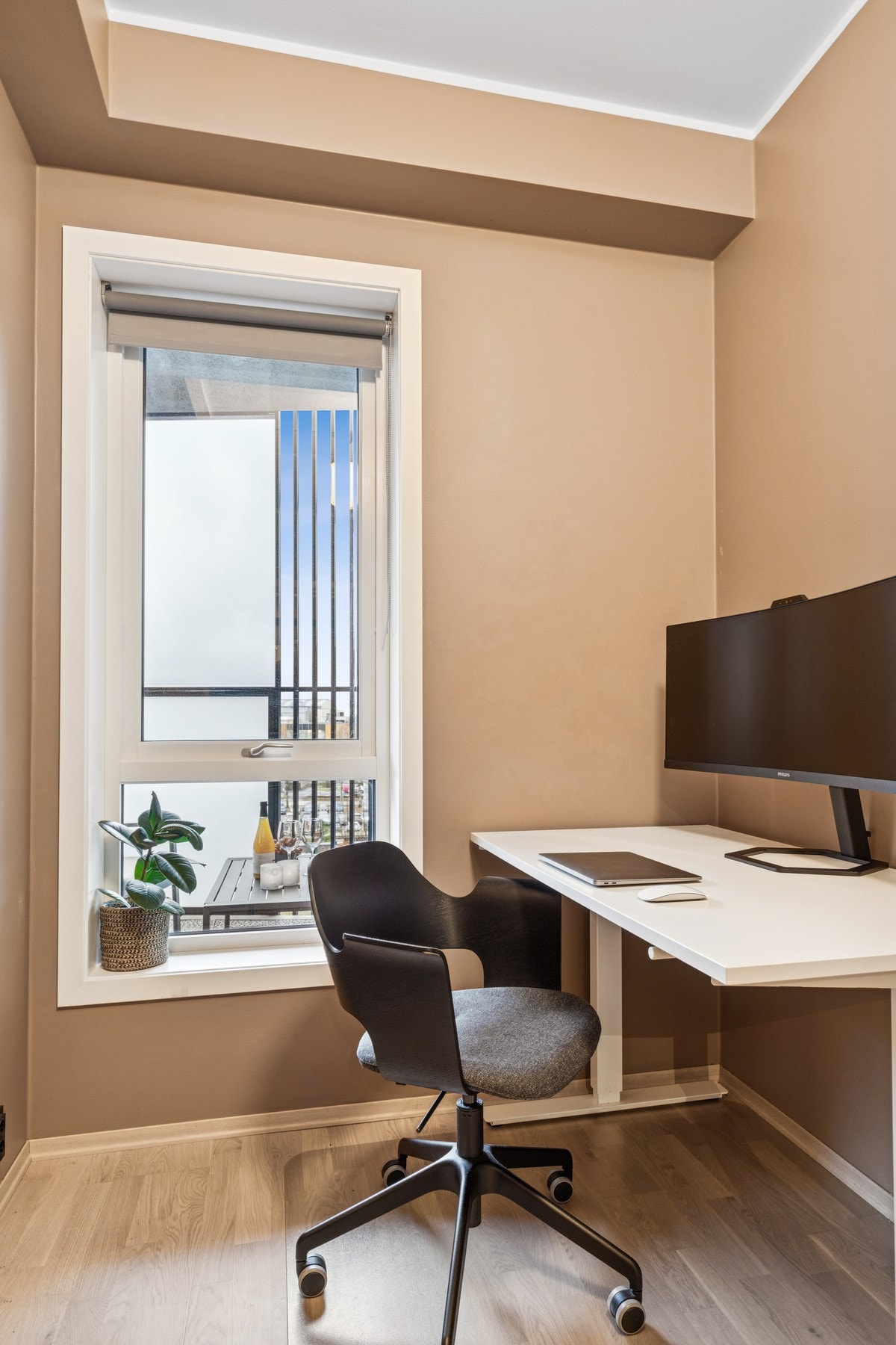 Rommet kan benyttes som gjesterom, hjemmekontor eller barnerom. Galleribilde