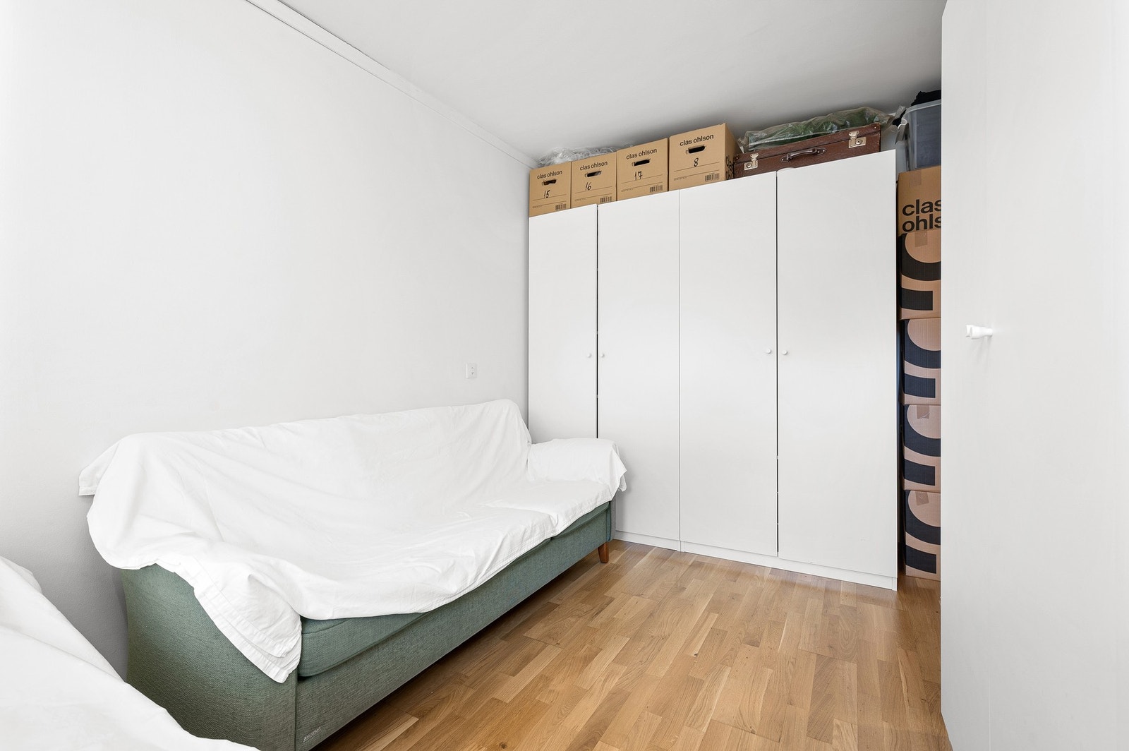 Soverom har god plass til seng og tilhørende møblement. Galleribilde