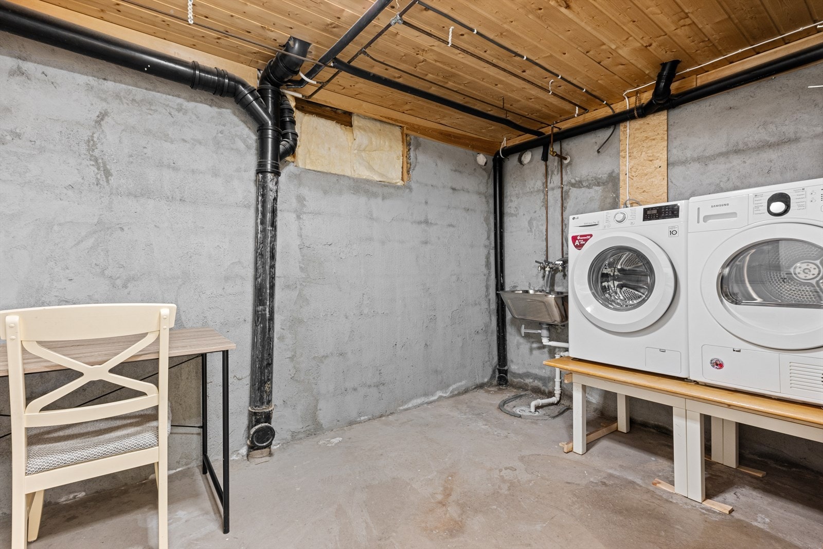 Vaskerom Galleribilde