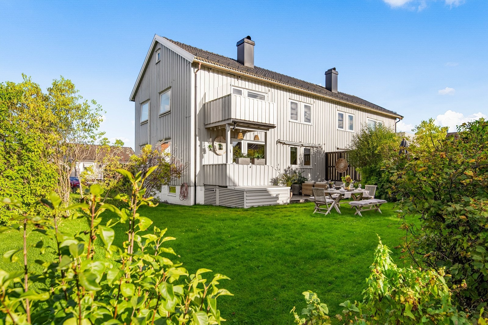 Også byggets fasade og fellesarealer er tatt godt vare på gjennom borettslagets oppgraderinger de siste årene Galleribilde