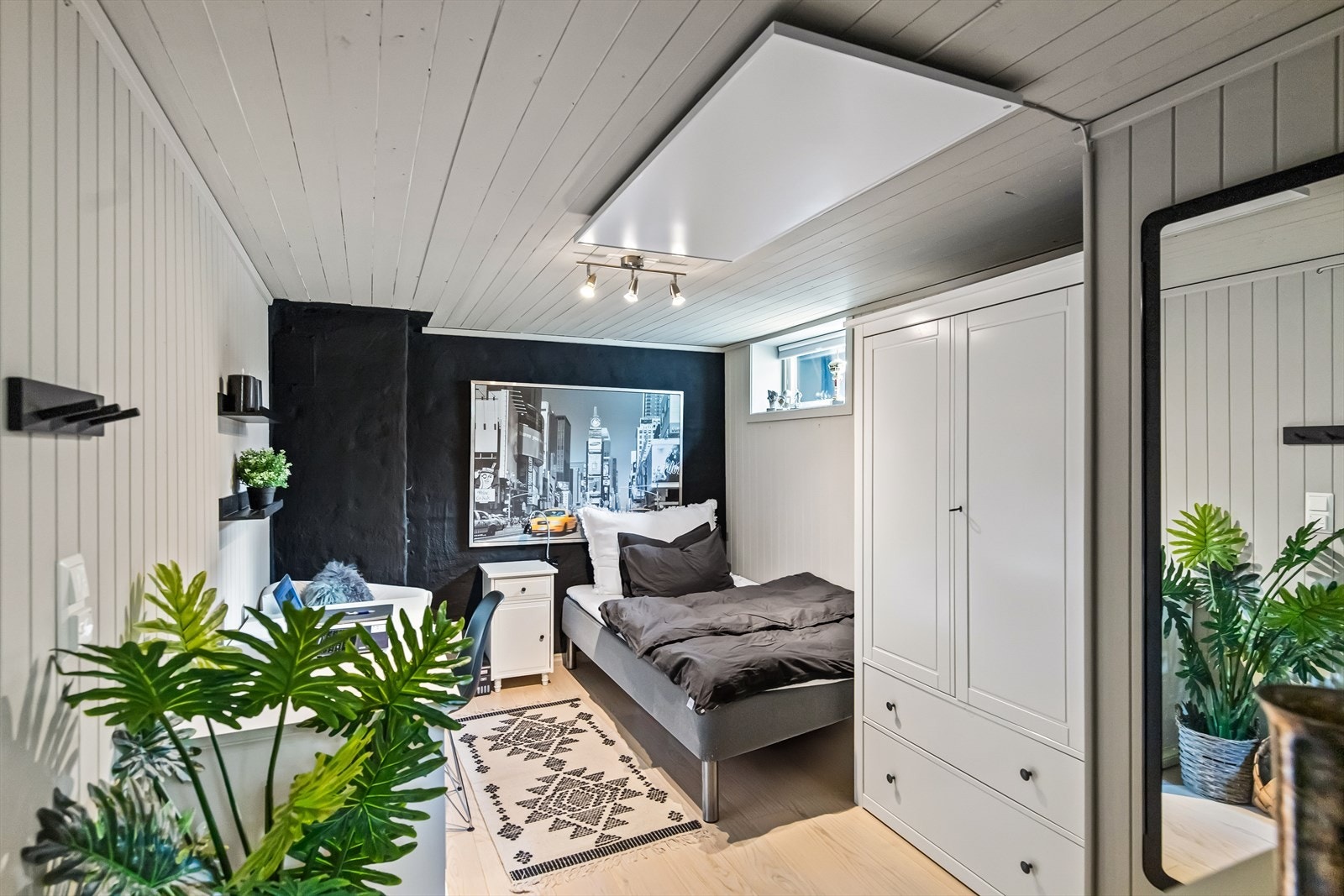 Underetasjen er innredet (rommet er ikke godkjent for varig opphold) Galleribilde