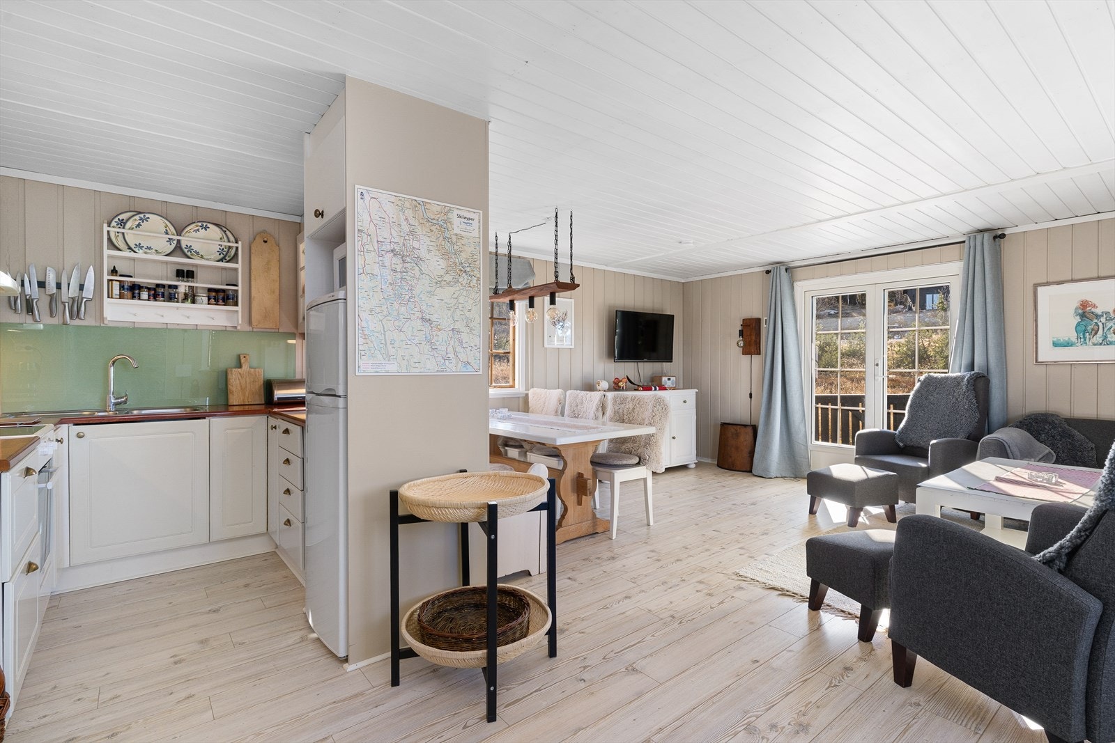 Lys og pen stue. Galleribilde