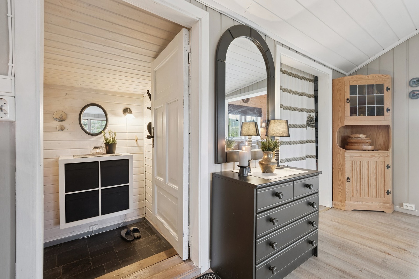 Entré. Galleribilde