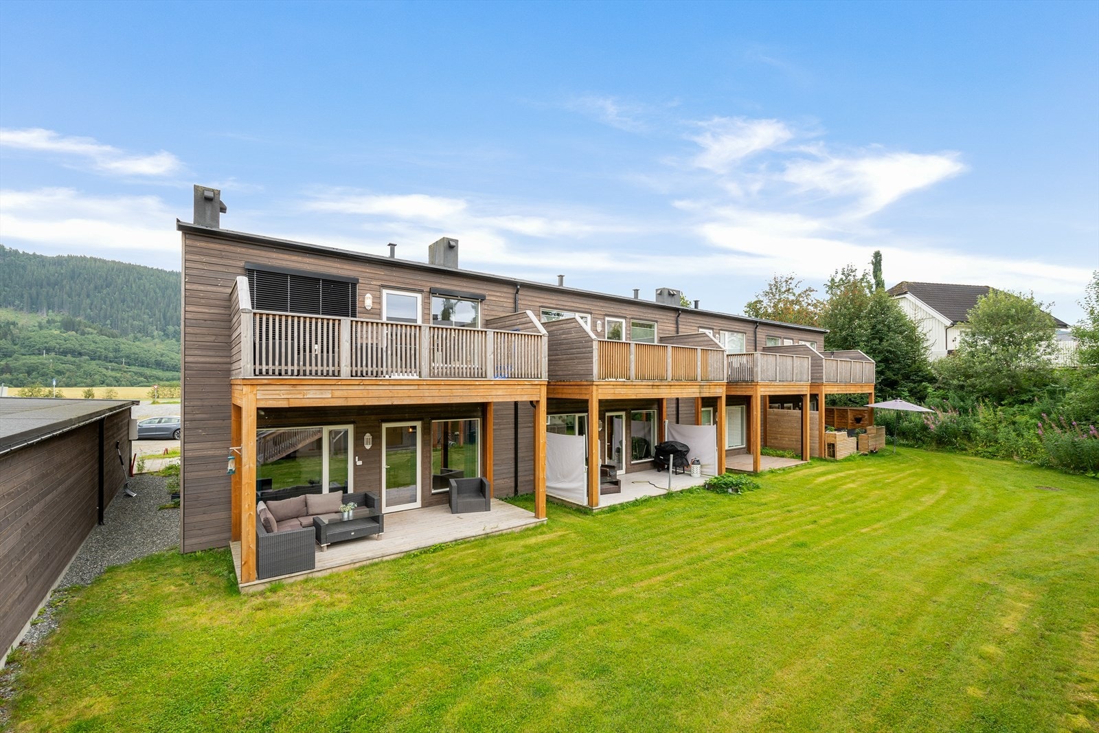 Leiligheten er nederst til venstre. Endeleilighet med terrasse. Praktisk i 1. etg. Foto v/ Haukdal, Interiørfoto Galleribilde