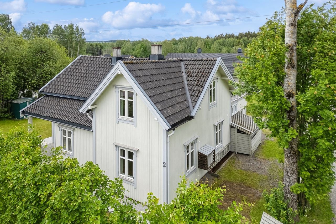 Boligen ligger sentralt til på Ilseng, med gåavstand til både nærbutikk, barnehage og barneskole. Galleribilde