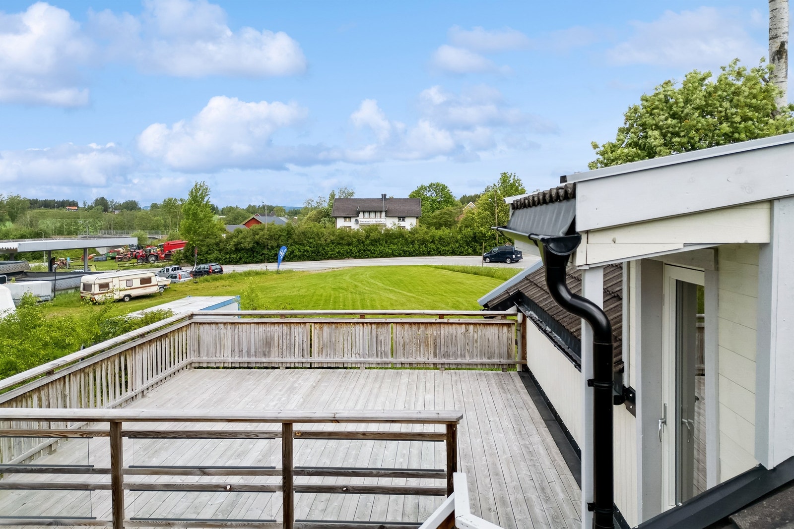 Takterrasse på 26m² - et perfekt sted for avslapning og sosiale sammenkomster. Galleribilde