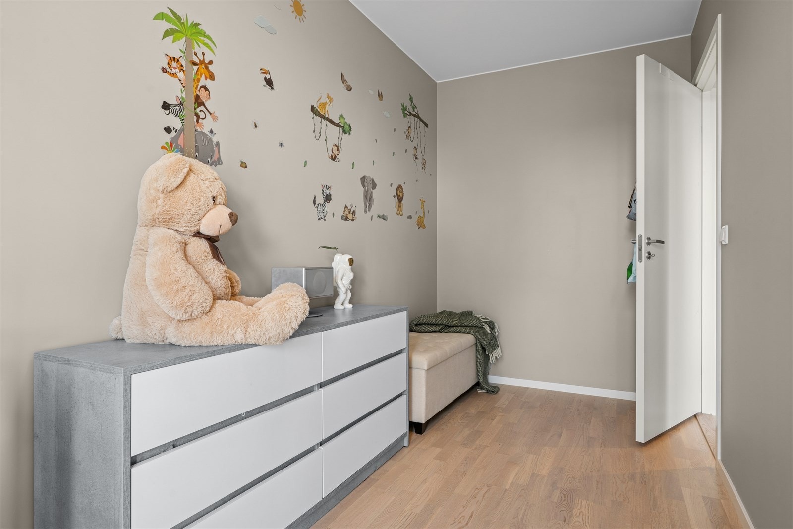 Her er det også god plass til garderobeløsning. Galleribilde