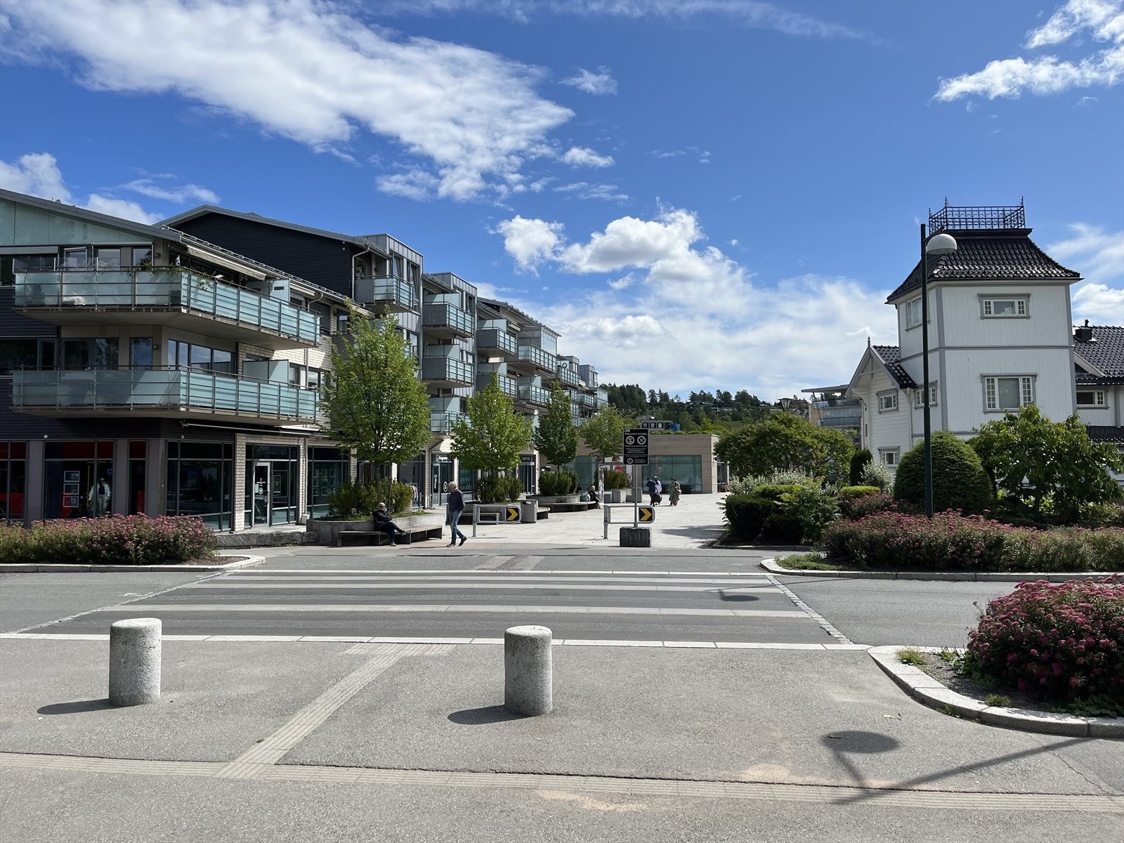 Fra eiendommen er det også kort avstand til Kolbotn sentrum for ytterlige fasiliteter og service- og kulturtilbud. Galleribilde