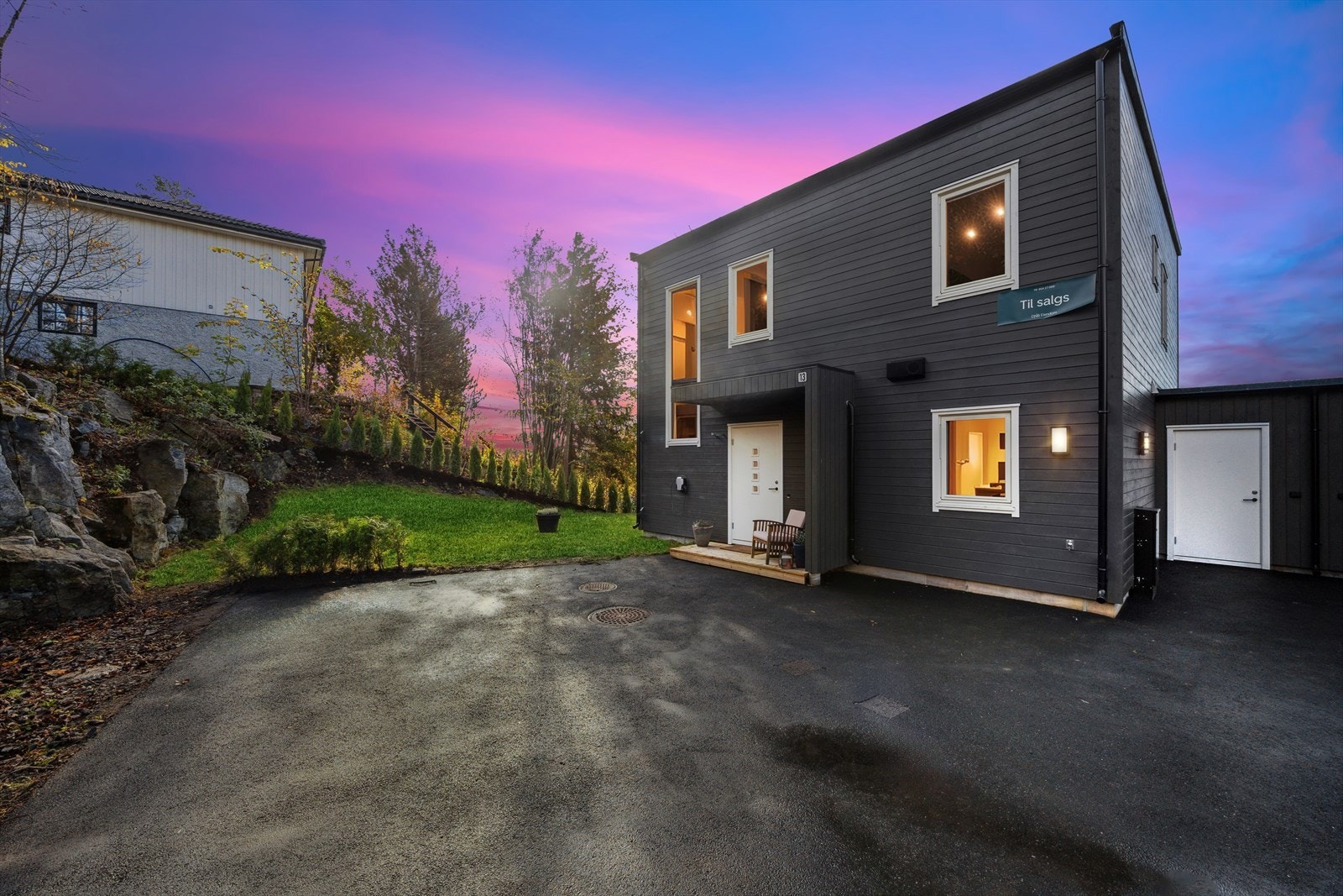 Fint og romslig inngangsparti. Galleribilde