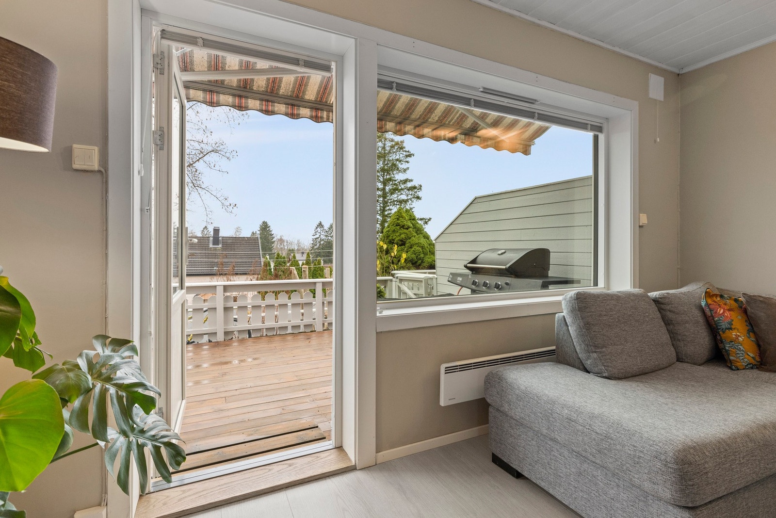 Fra stuen har du direkte tilgang til terrassen Galleribilde