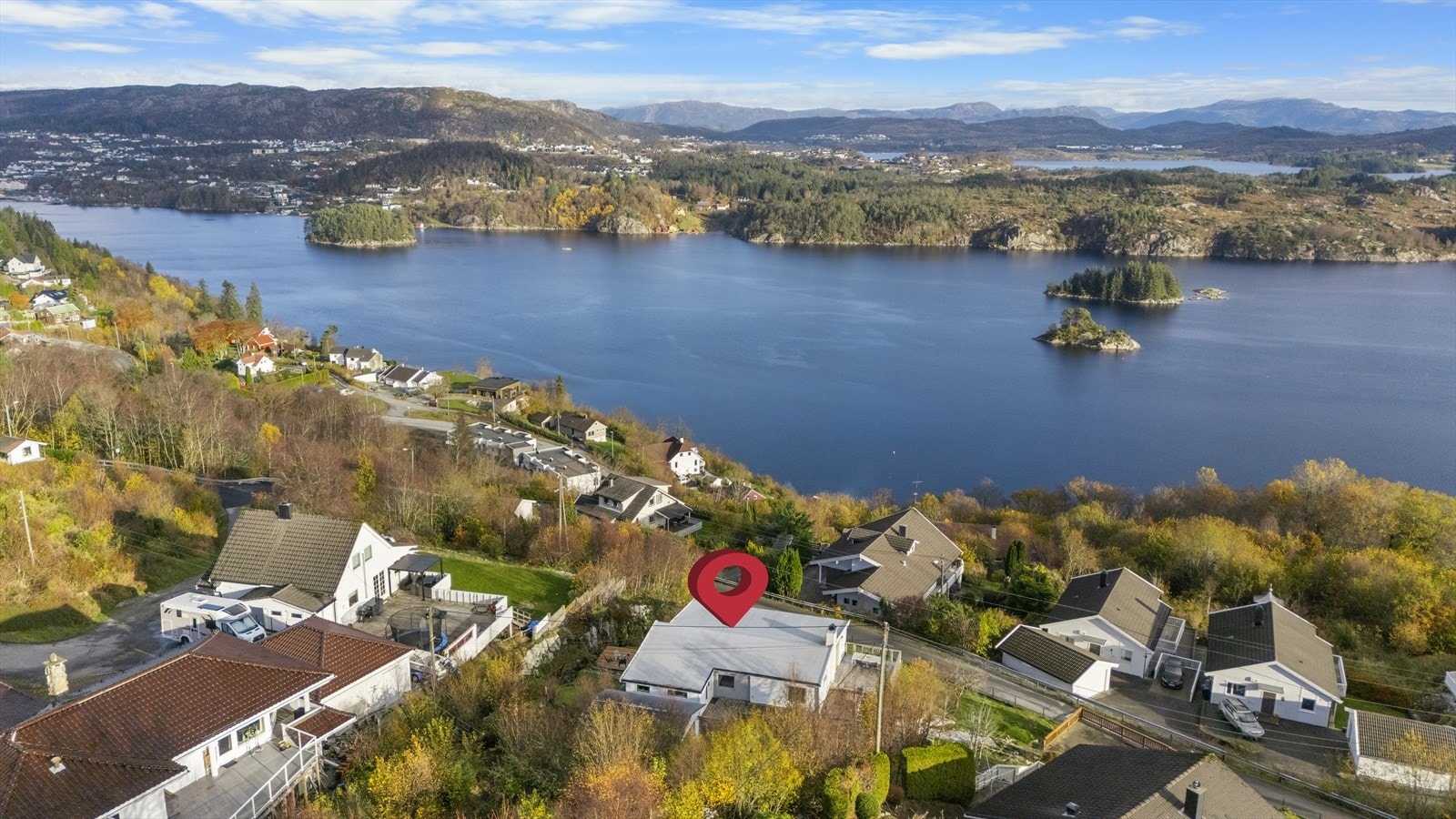 Boligen ligger høyt i terrenget Galleribilde