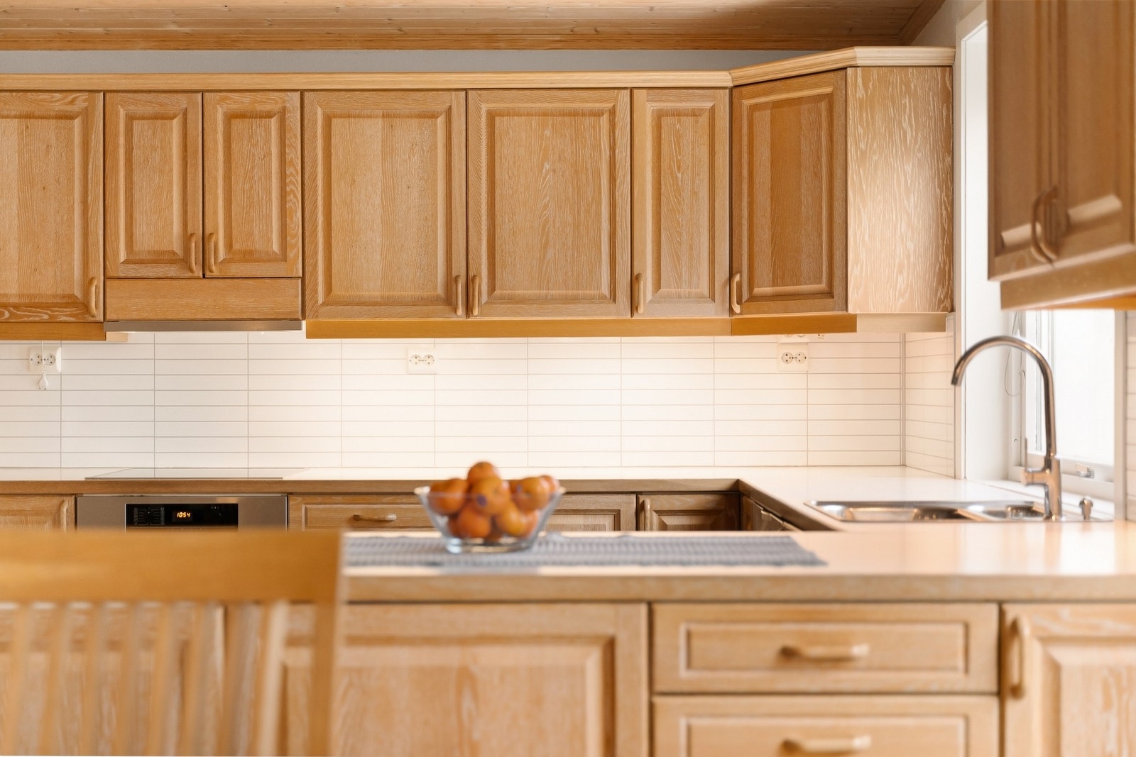 Med halvøy er det også enkelt å sosialere og kokkelere samtidig Galleribilde