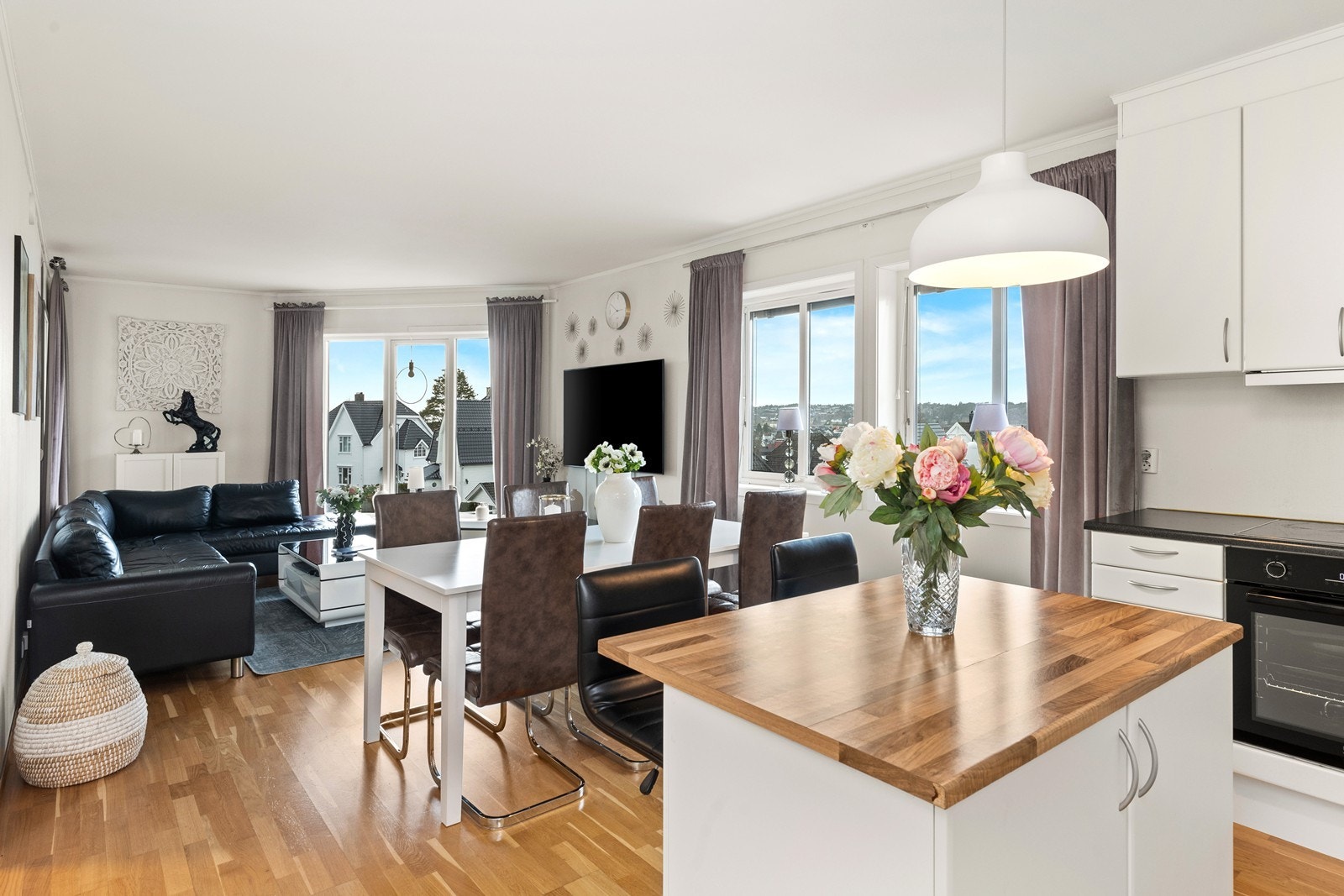 3-roms toppleiligheten som ligger plassert midt i hjertet av Sarpsborg sentrum. Galleribilde