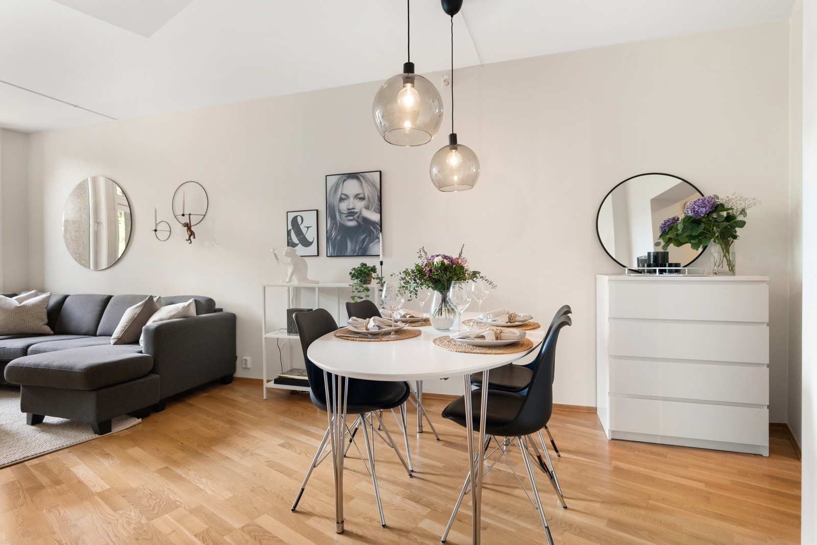 Spiseplass. Galleribilde