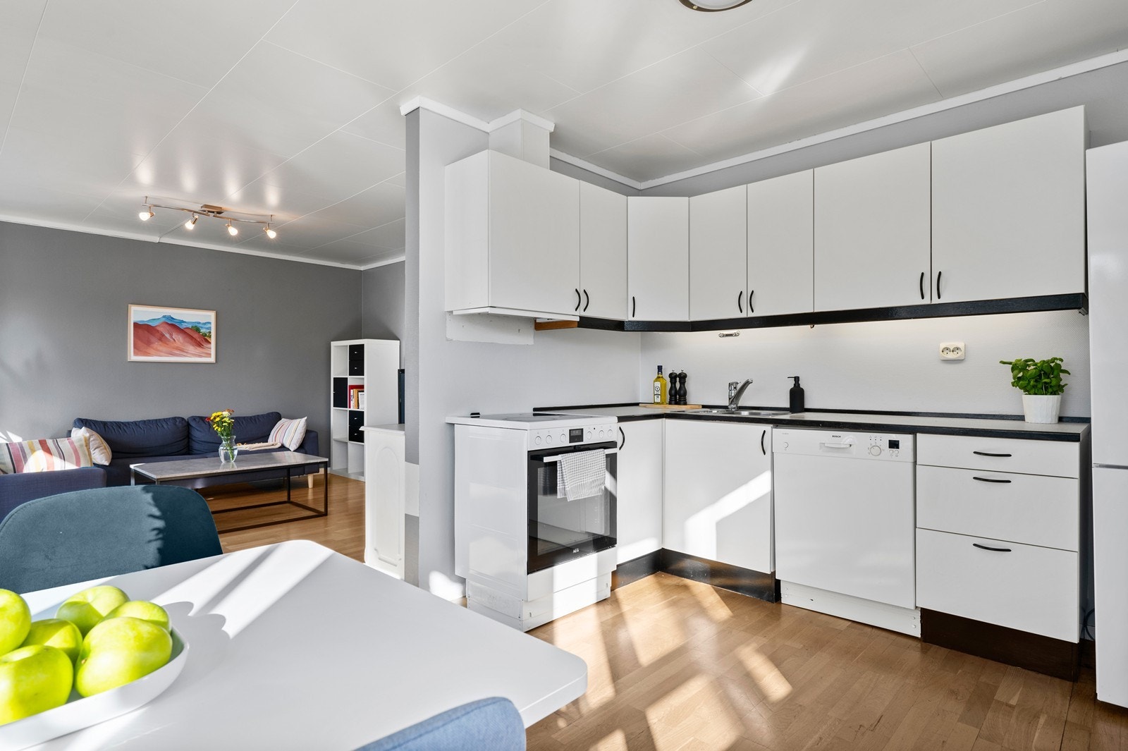 På kjøkkener er det god plass til et frokostbord. Galleribilde