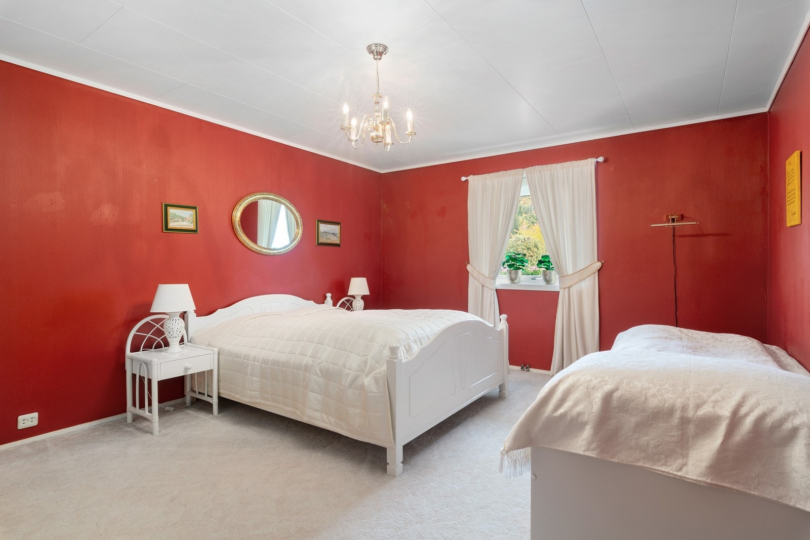 Soverom nummer fire er også romslig og har innfelte garderobeskap. Galleribilde