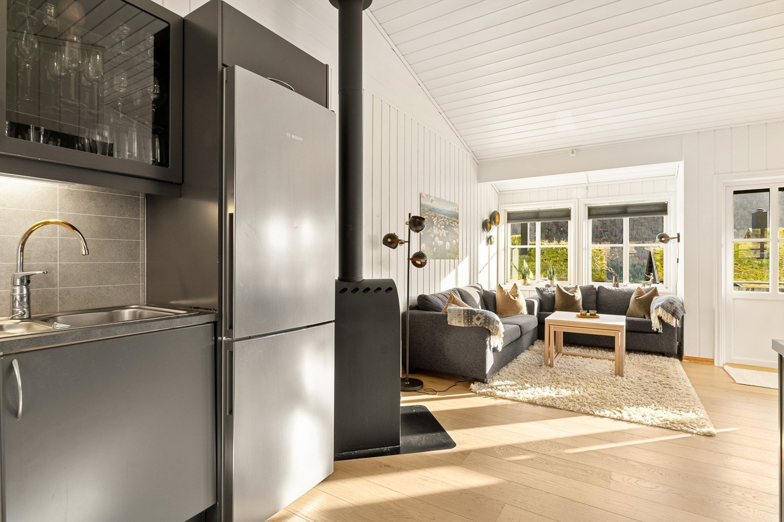 Her kan man tilberede middag for venner og familie, og samtidig fortsatt være sosial Galleribilde