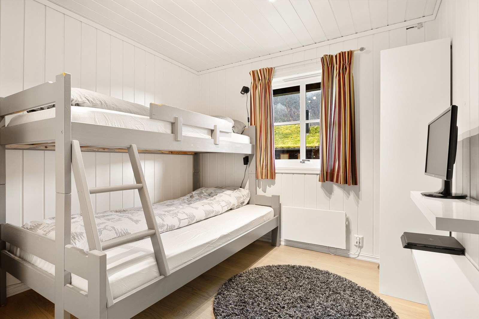 Underetasjen har to soverom Galleribilde