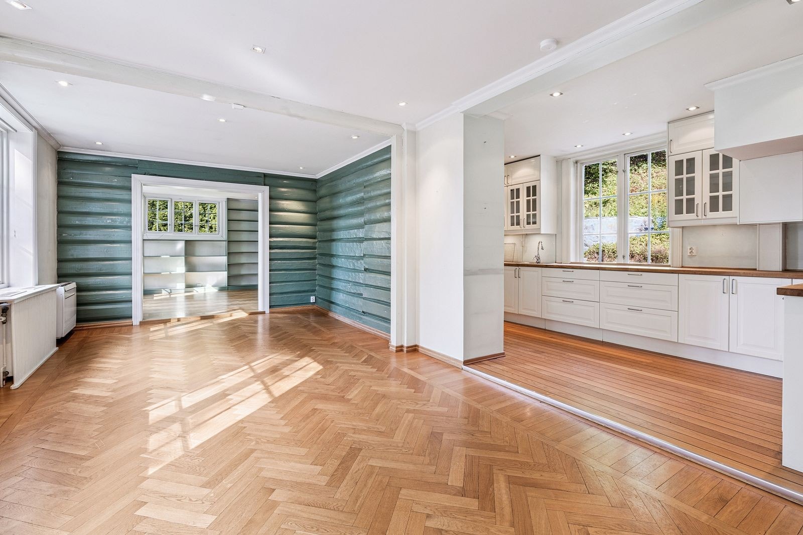 Dobbelt stue med kjøkkenkrok. Galleribilde