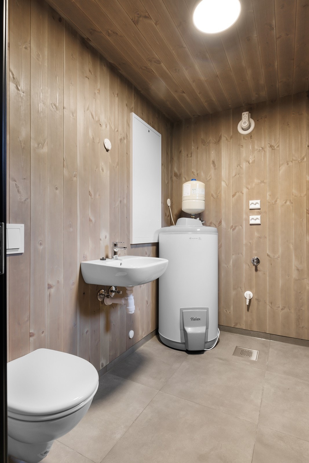 Toalett/vaskerom. Galleribilde