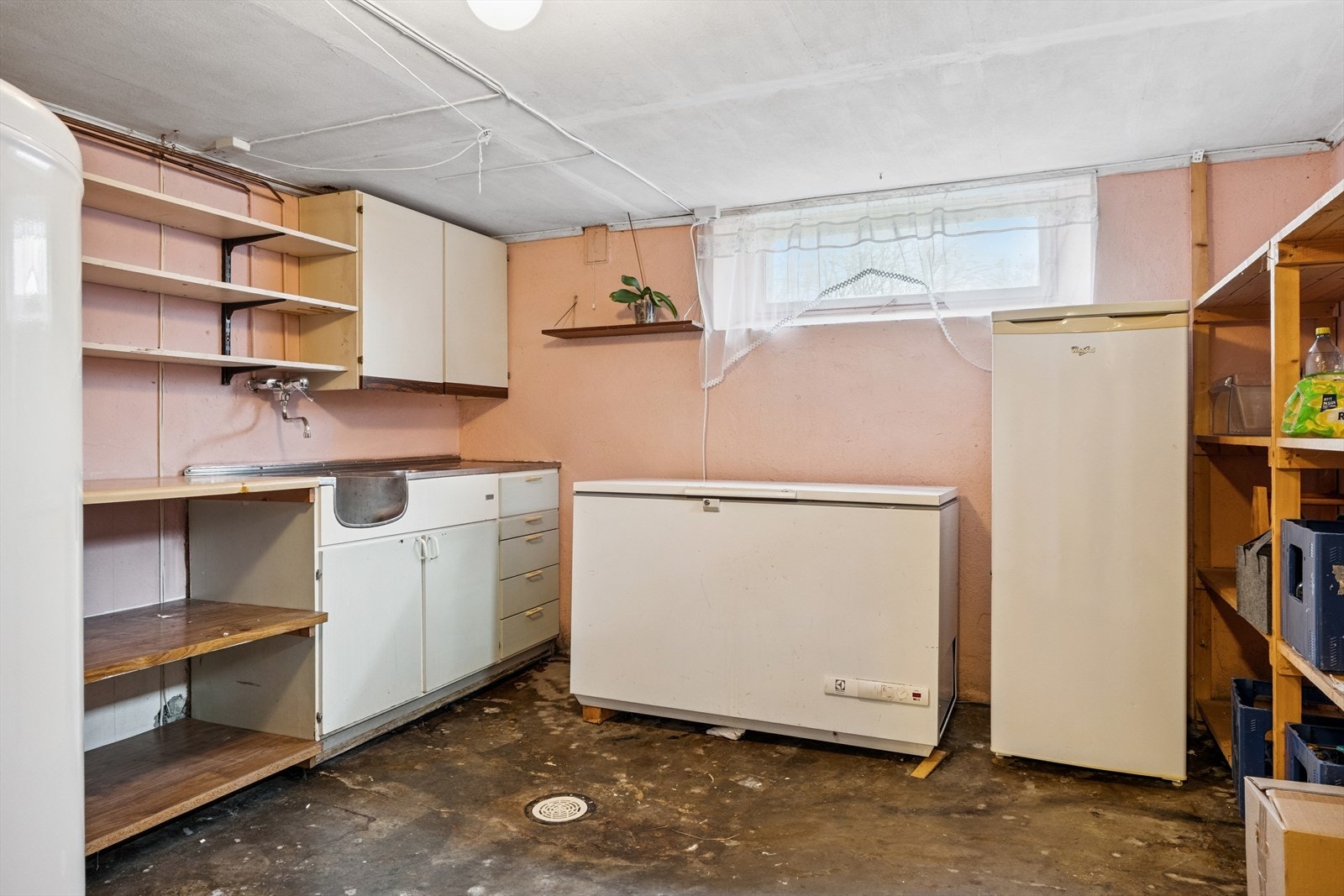 Bod i kjeller. Galleribilde